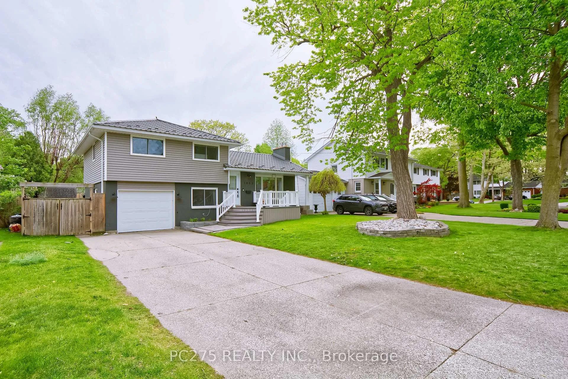 Photo 2 of 1053 Griffith Road, Sarnia — HOMEH