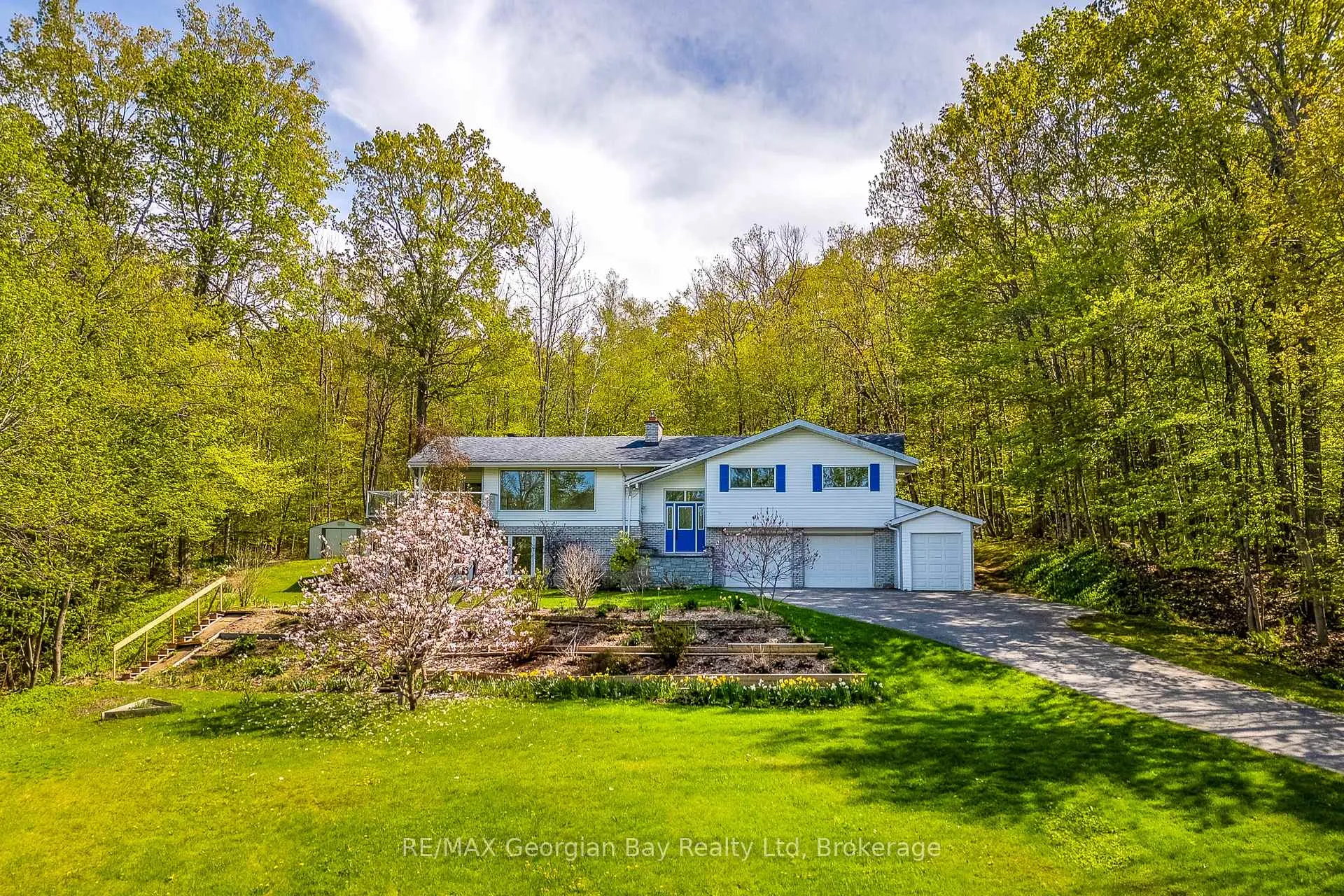 Front of 125 Gilwood Park Drive