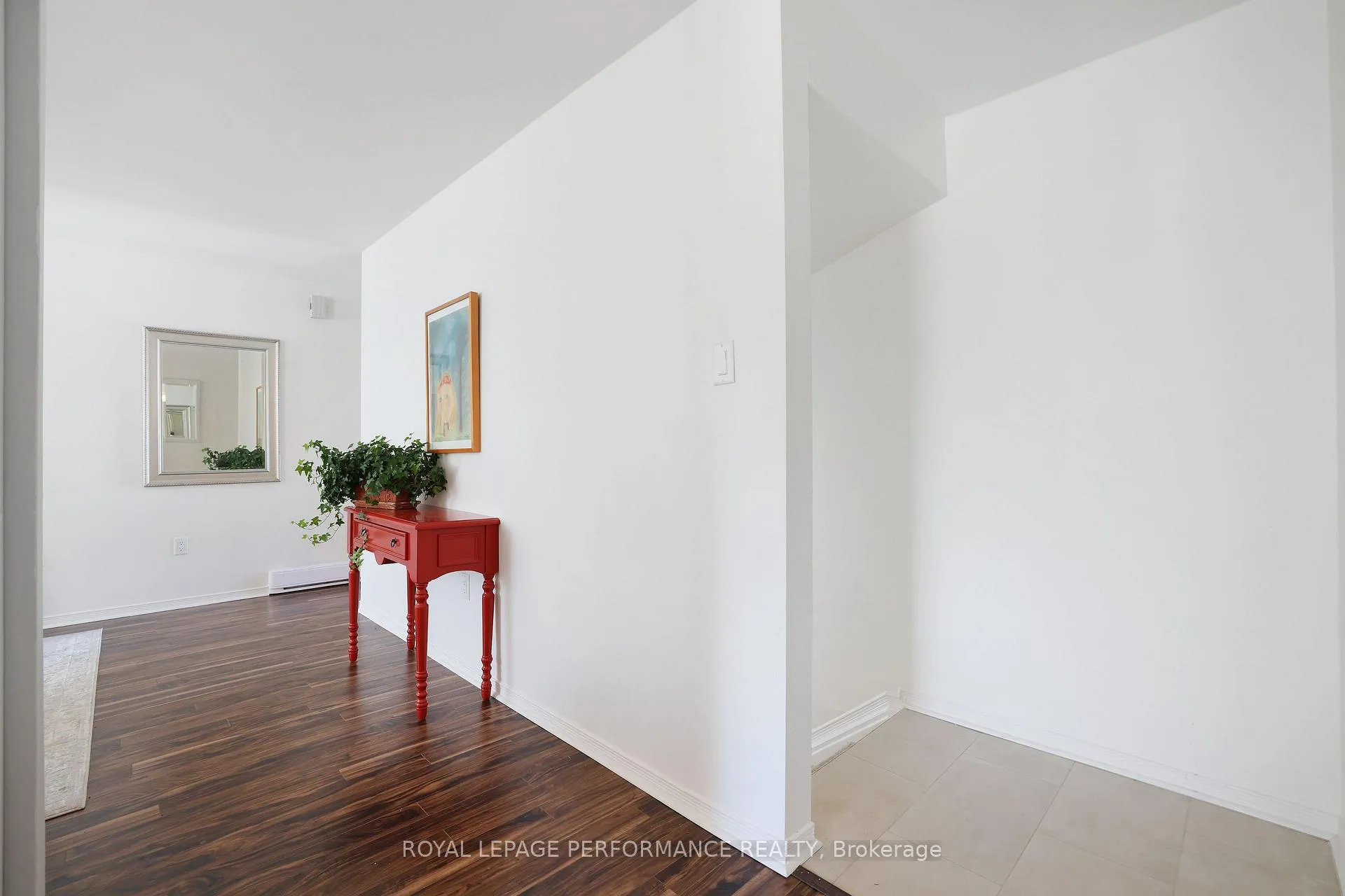 Photo 3 of Unit 5, 144 Bayview Station Road, Ottawa, Hintonburg — HOMEH
