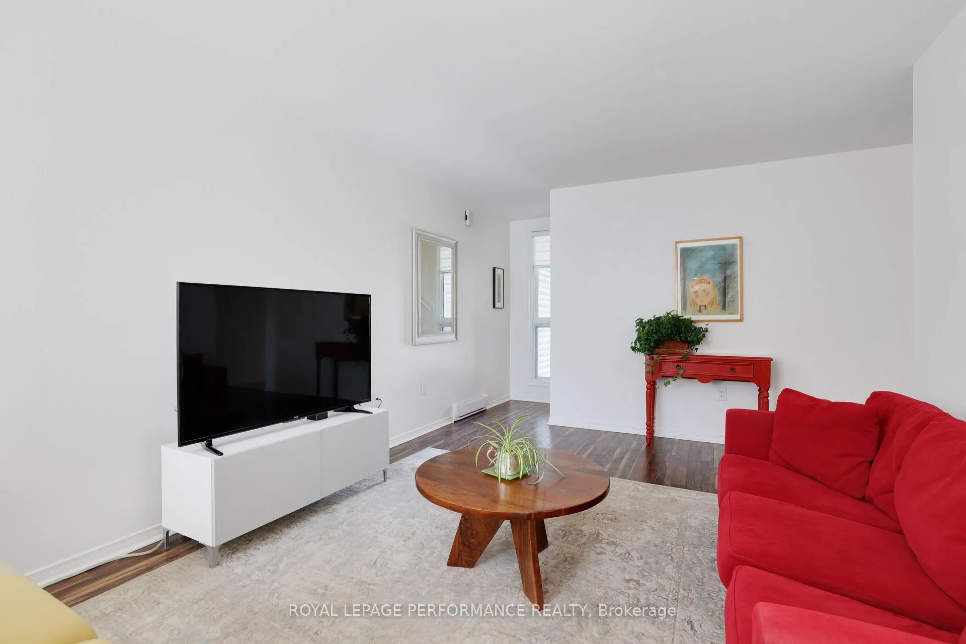 Photo 7 of Unit 5, 144 Bayview Station Road, Ottawa, Hintonburg — HOMEH