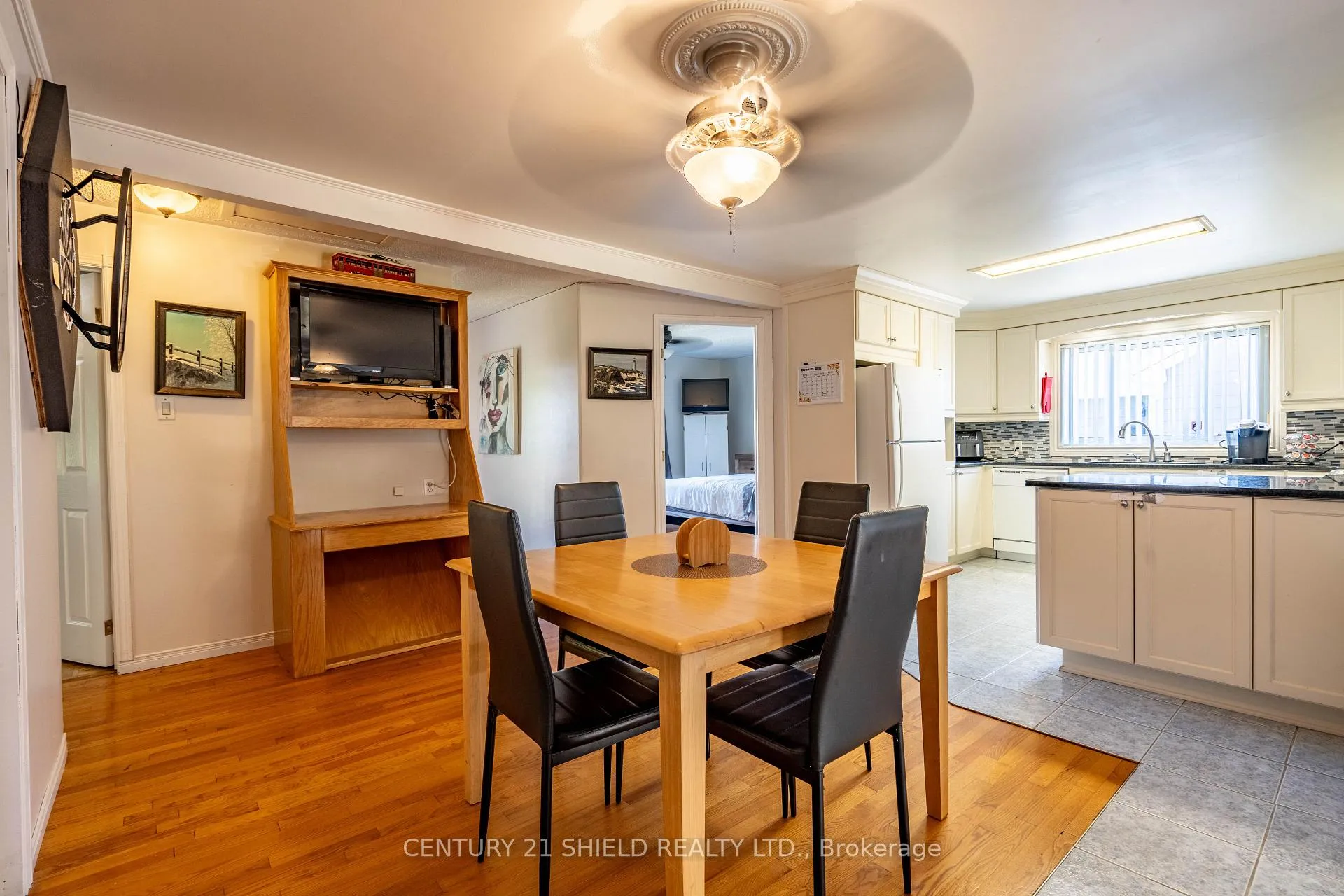 Photo 7 of 1320 Aubin Avenue, Cornwall — HOMEH