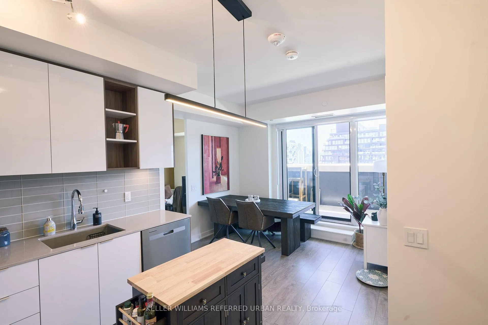 Front of Unit 1109, 543 Richmond Street W