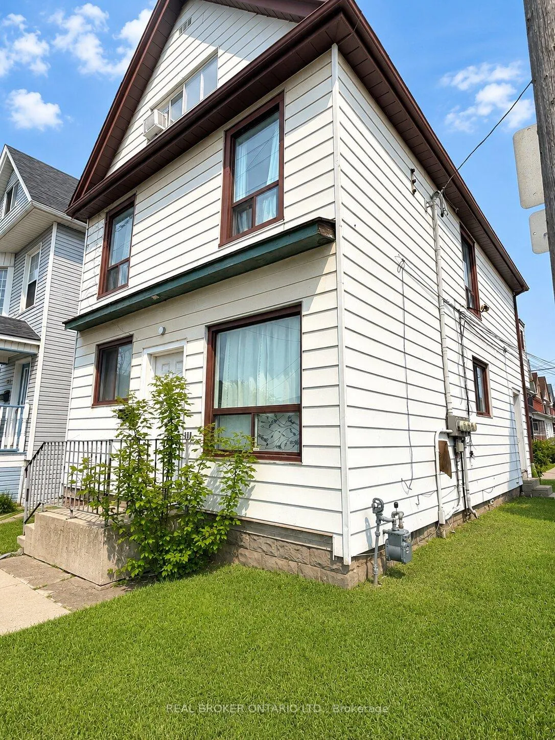 Photo 2 of 518 Cannon Street E, Hamilton, Gibson — HOMEH