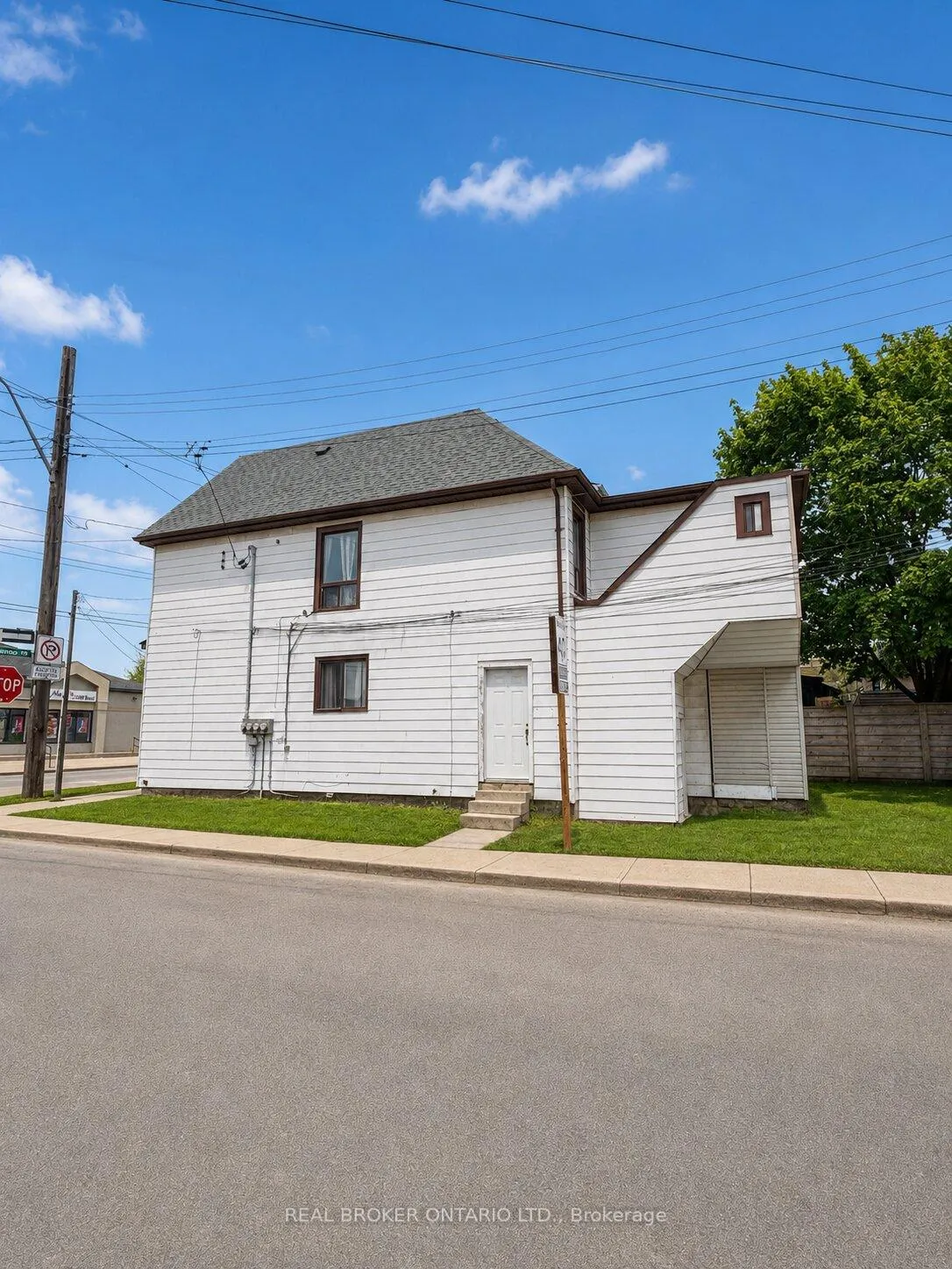 Photo 4 of 518 Cannon Street E, Hamilton, Gibson — HOMEH