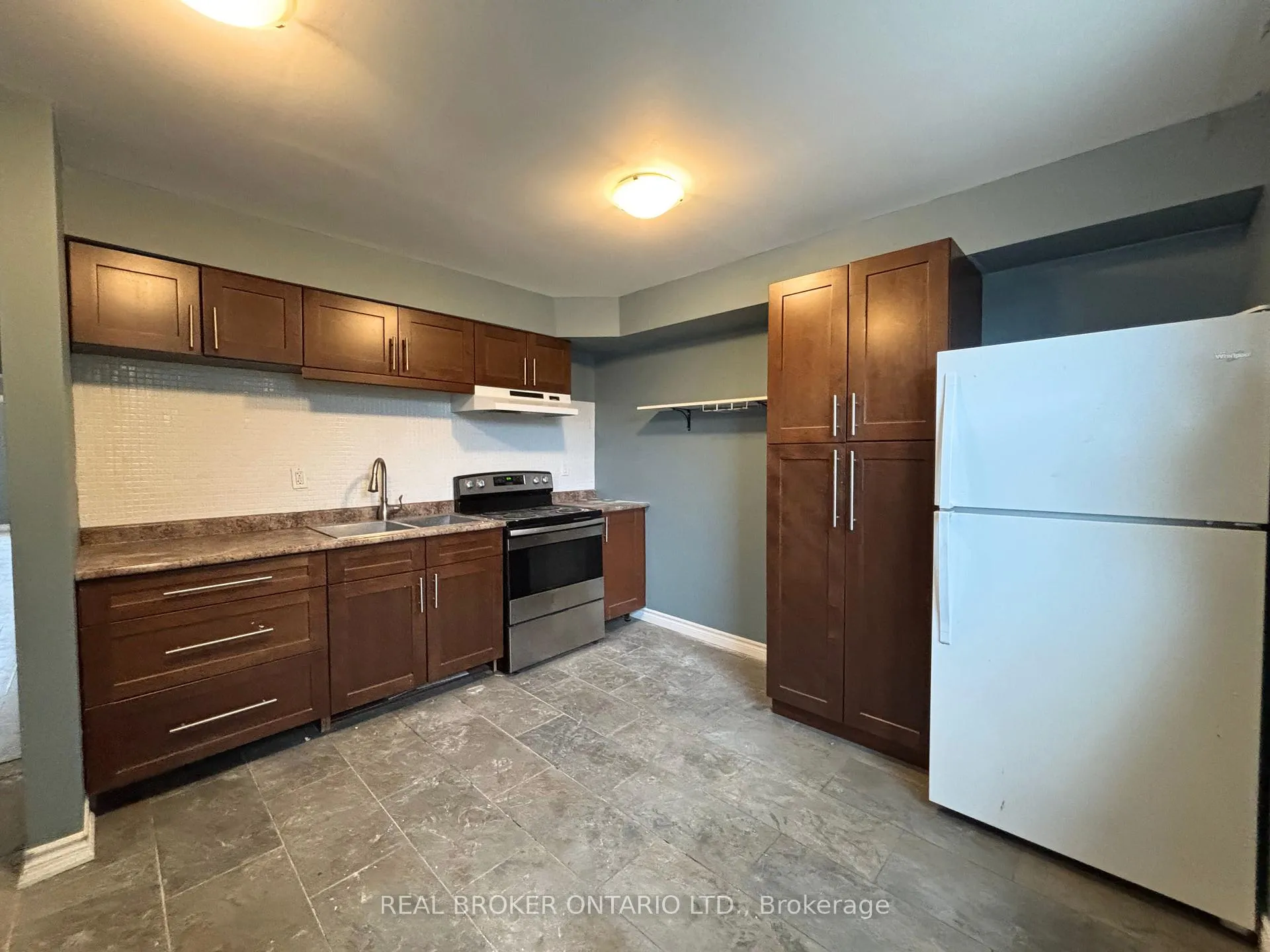 Photo 10 of 518 Cannon Street E, Hamilton, Gibson — HOMEH
