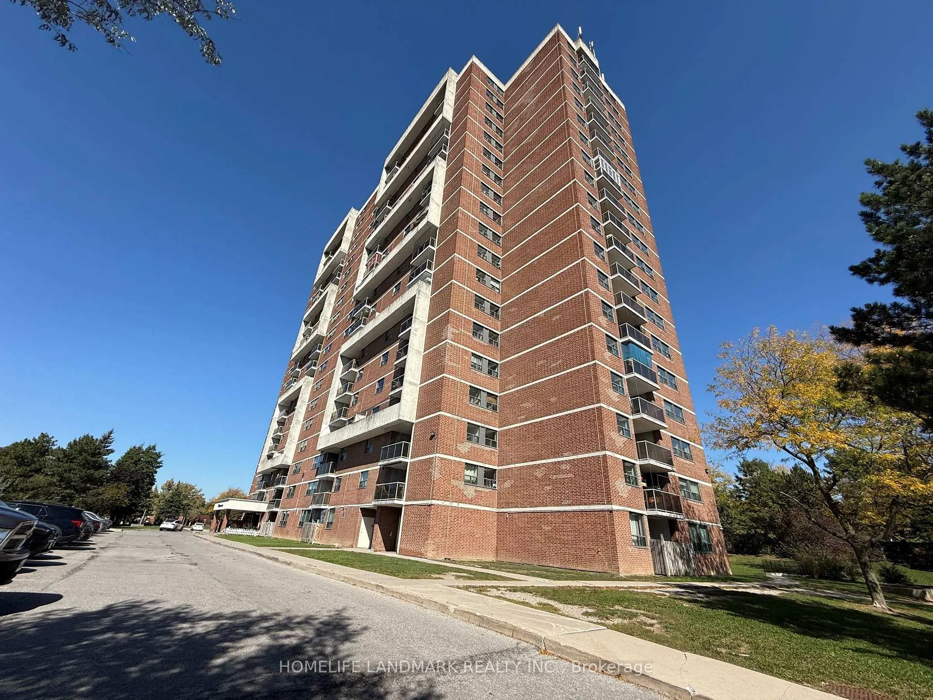 Front of Unit 1701, 100 Wingarden Court