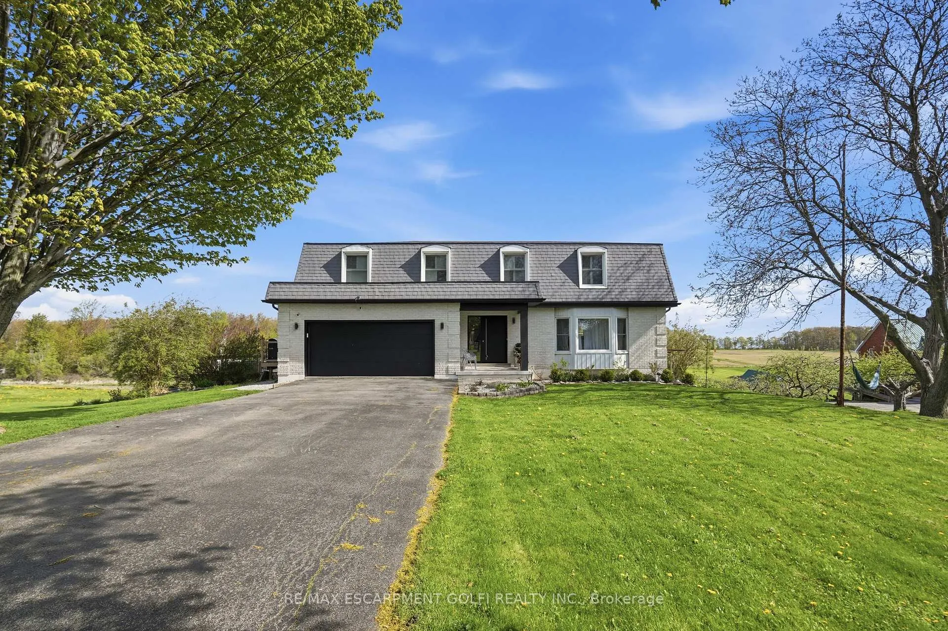 Photo 1 of 296 Ridge Road W, Grimsby, Grimsby Escarpment — HOMEH