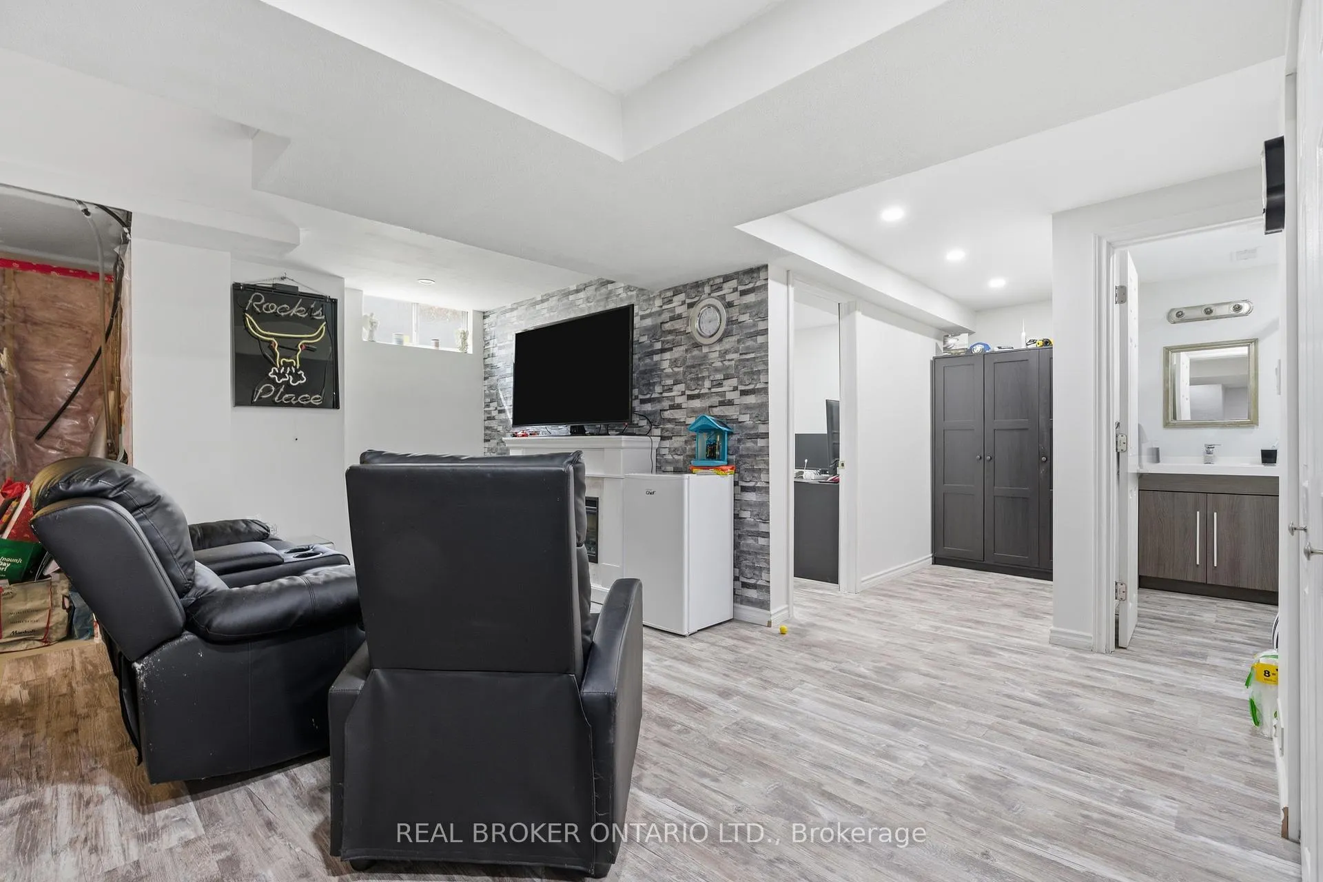 Photo 9 of Unit 11, 941 Gordon Street, Guelph, Kortright West — HOMEH