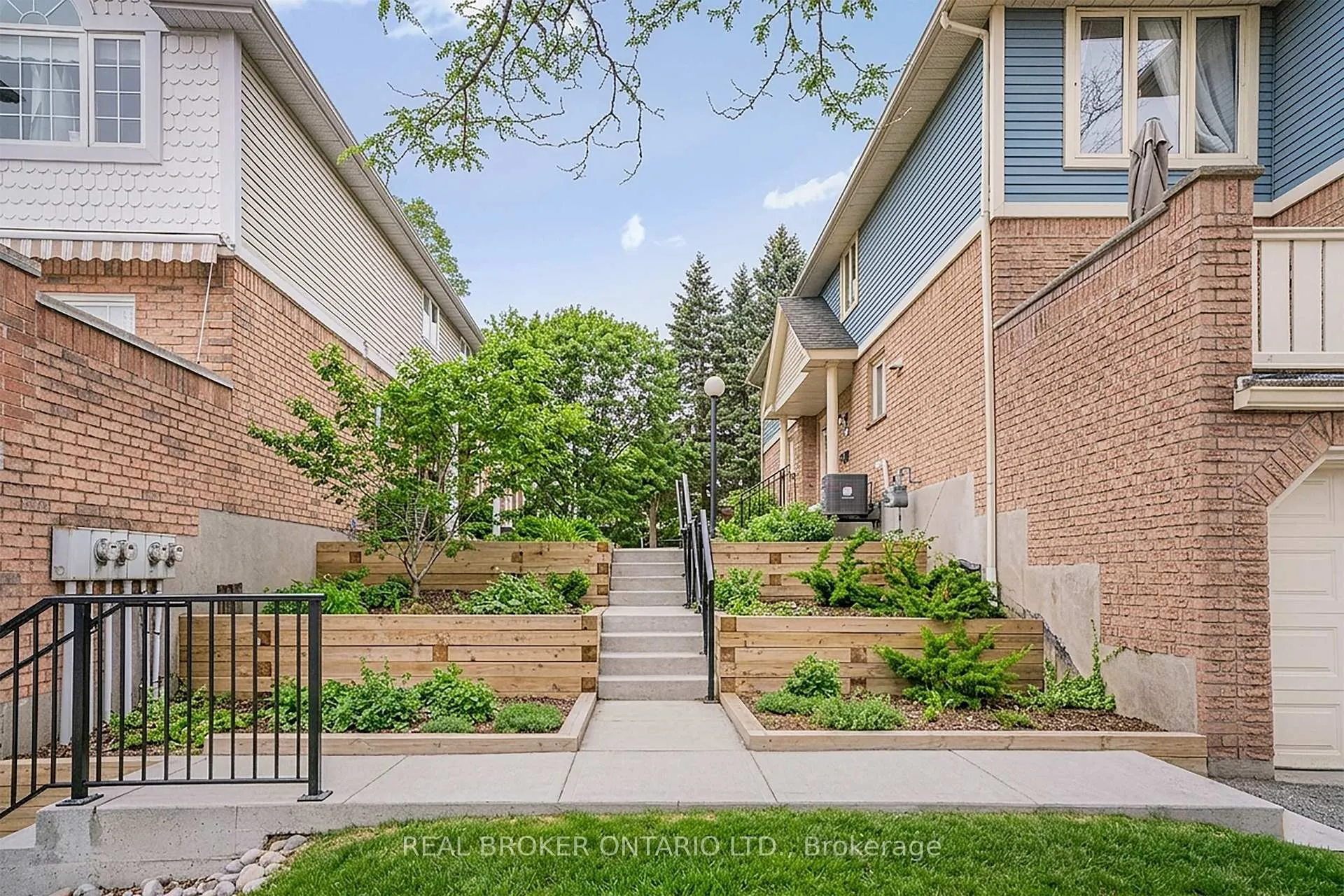 Photo 37 of Unit 11, 941 Gordon Street, Guelph, Kortright West — HOMEH