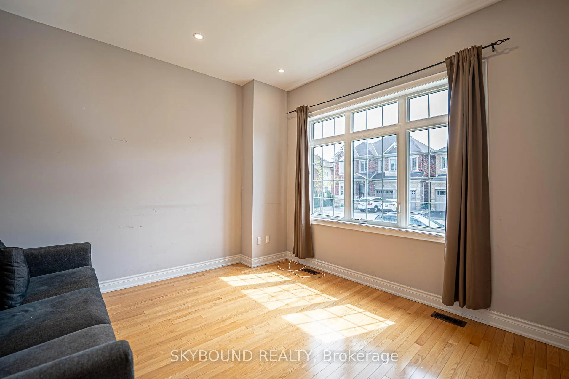 Photo 4 of 3217 Meadow Marsh Crescent, Oakville, Joshua Meadows — HOMEH