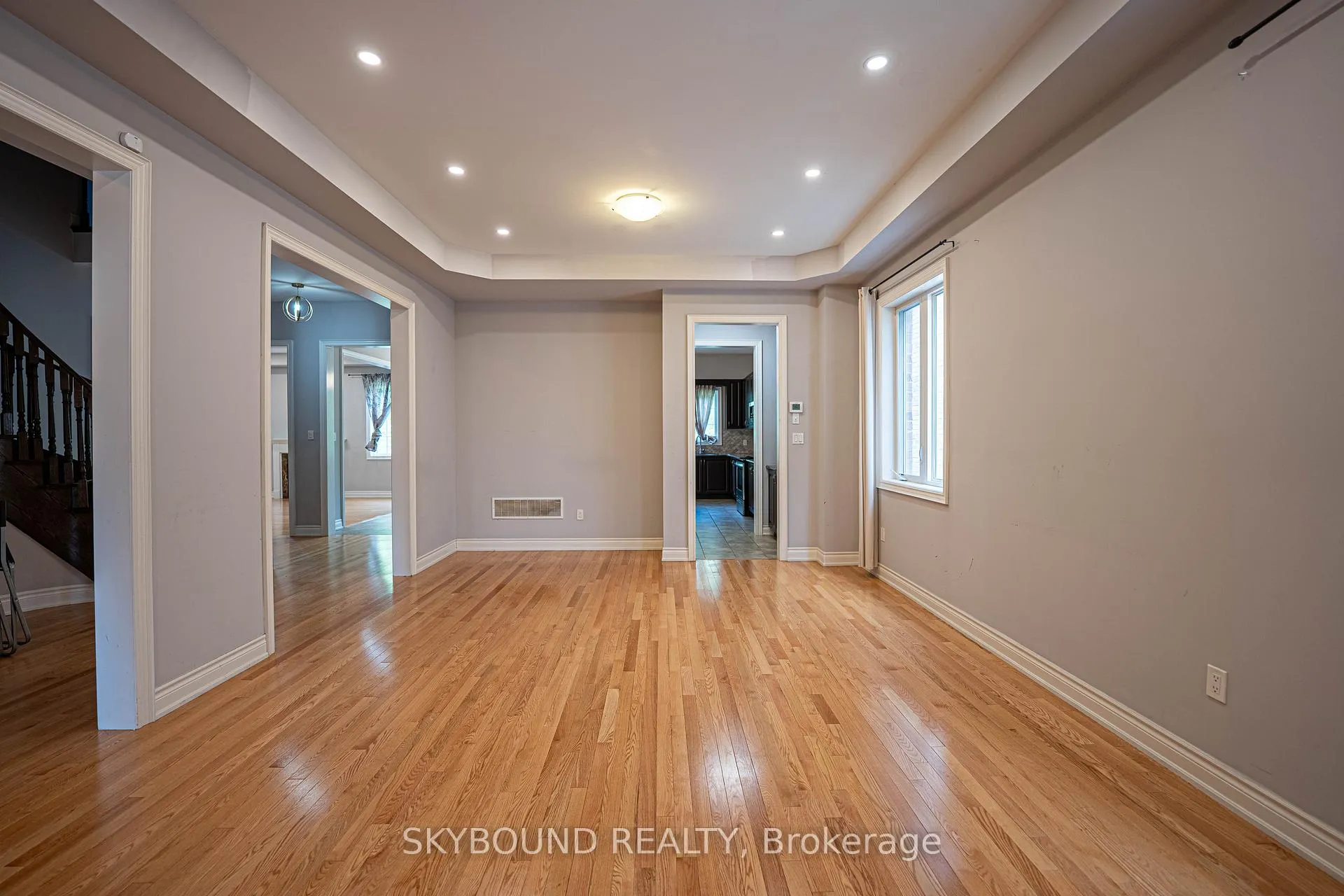Photo 6 of 3217 Meadow Marsh Crescent, Oakville, Joshua Meadows — HOMEH