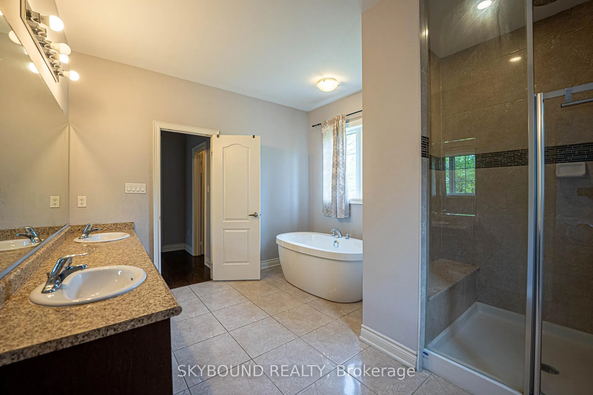 Photo 23 of 3217 Meadow Marsh Crescent, Oakville, Joshua Meadows — HOMEH