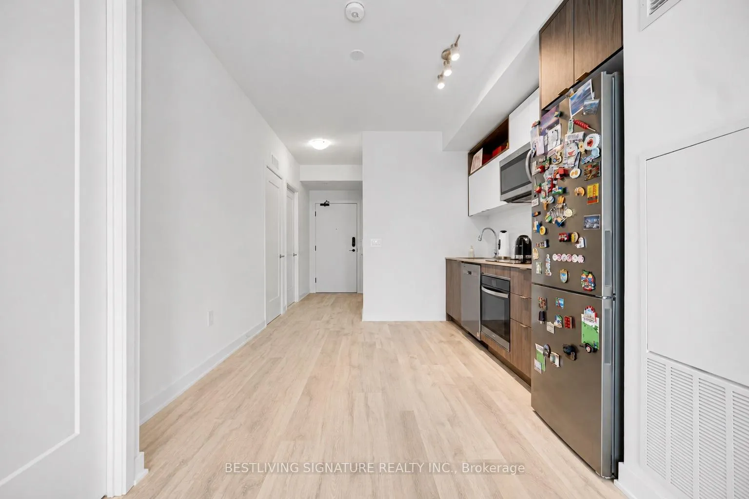 Photo 4 of Unit 1221, 60 Princess Street, Toronto, Waterfront Communities — HOMEH