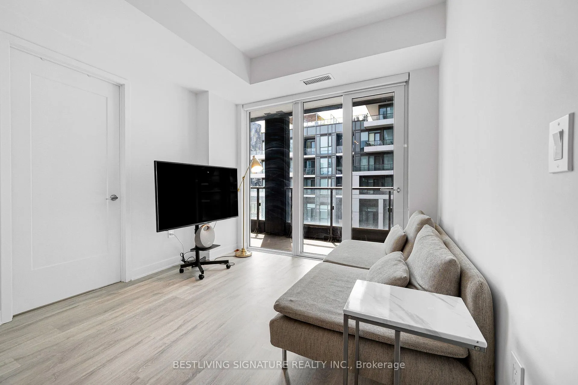 Photo 8 of Unit 1221, 60 Princess Street, Toronto, Waterfront Communities — HOMEH