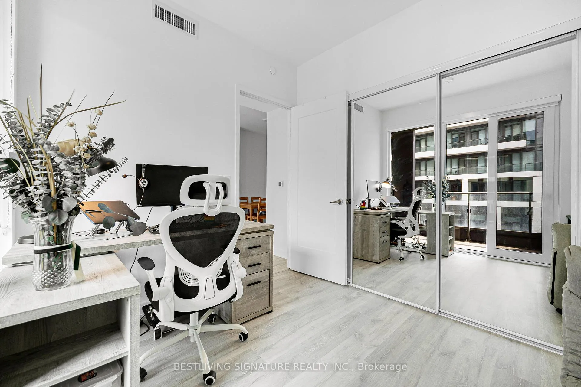 Photo 15 of Unit 1221, 60 Princess Street, Toronto, Waterfront Communities — HOMEH