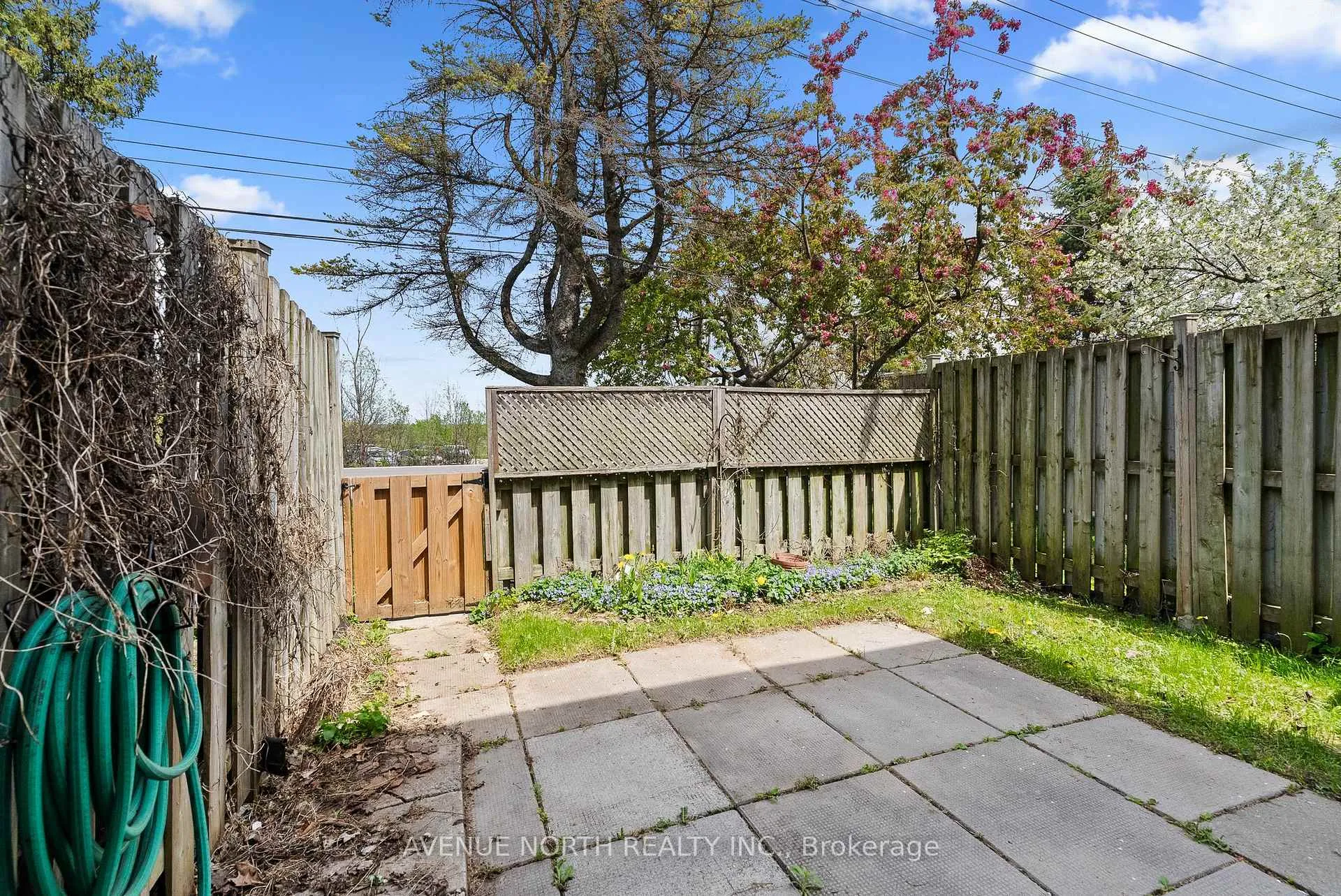 Photo 6 of 1408 Ballard Crescent, Ottawa, Pineview — HOMEH