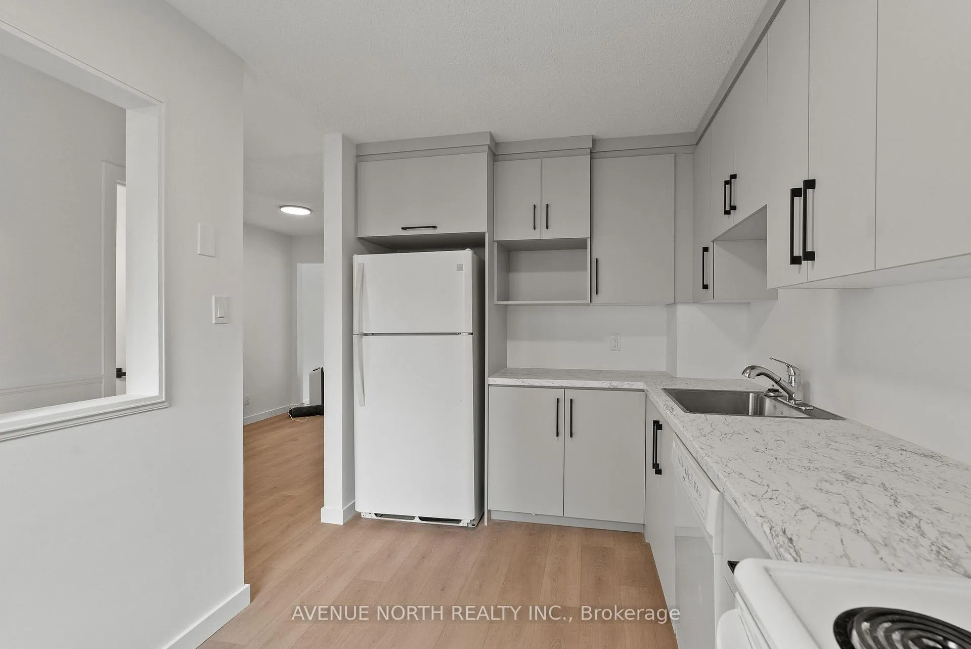 Photo 9 of 1408 Ballard Crescent, Ottawa, Pineview — HOMEH