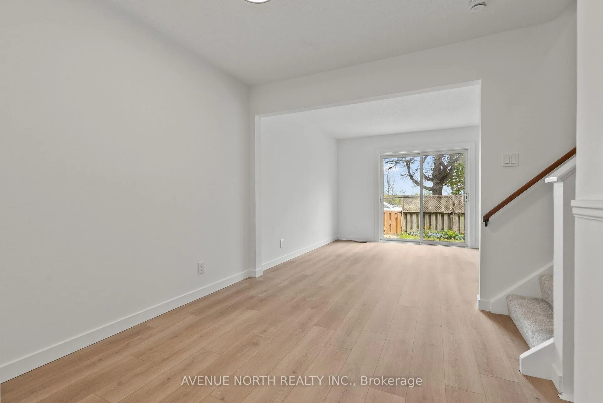 Photo 14 of 1408 Ballard Crescent, Ottawa, Pineview — HOMEH