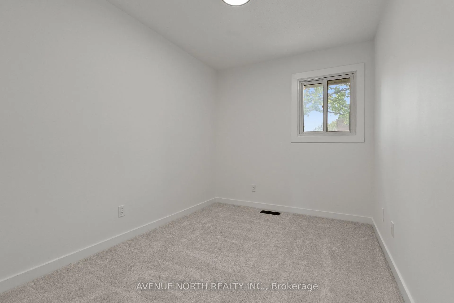 Photo 25 of 1408 Ballard Crescent, Ottawa, Pineview — HOMEH