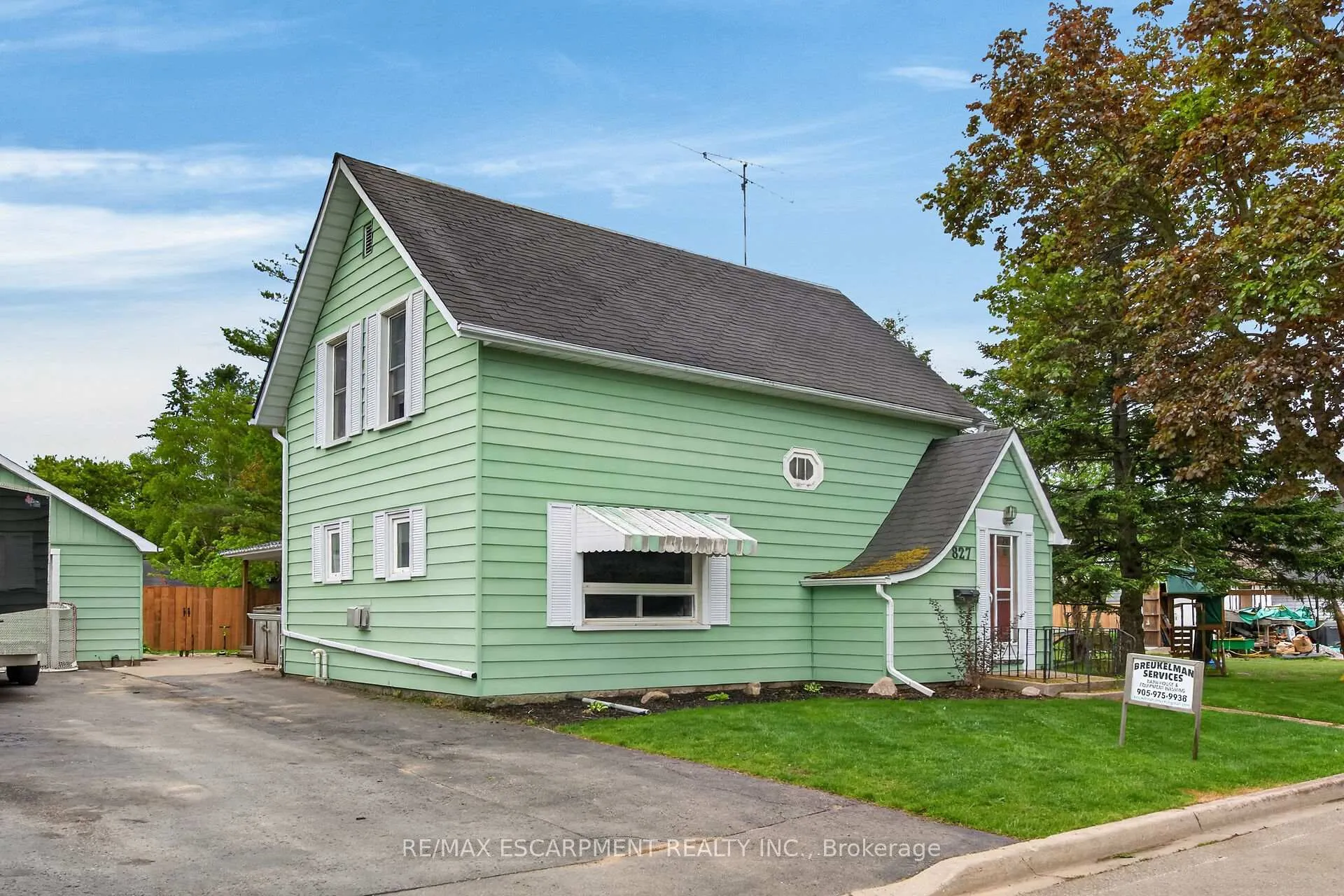 Photo 1 of 827 Pine Street, Haldimand, Dunnville — HOMEH
