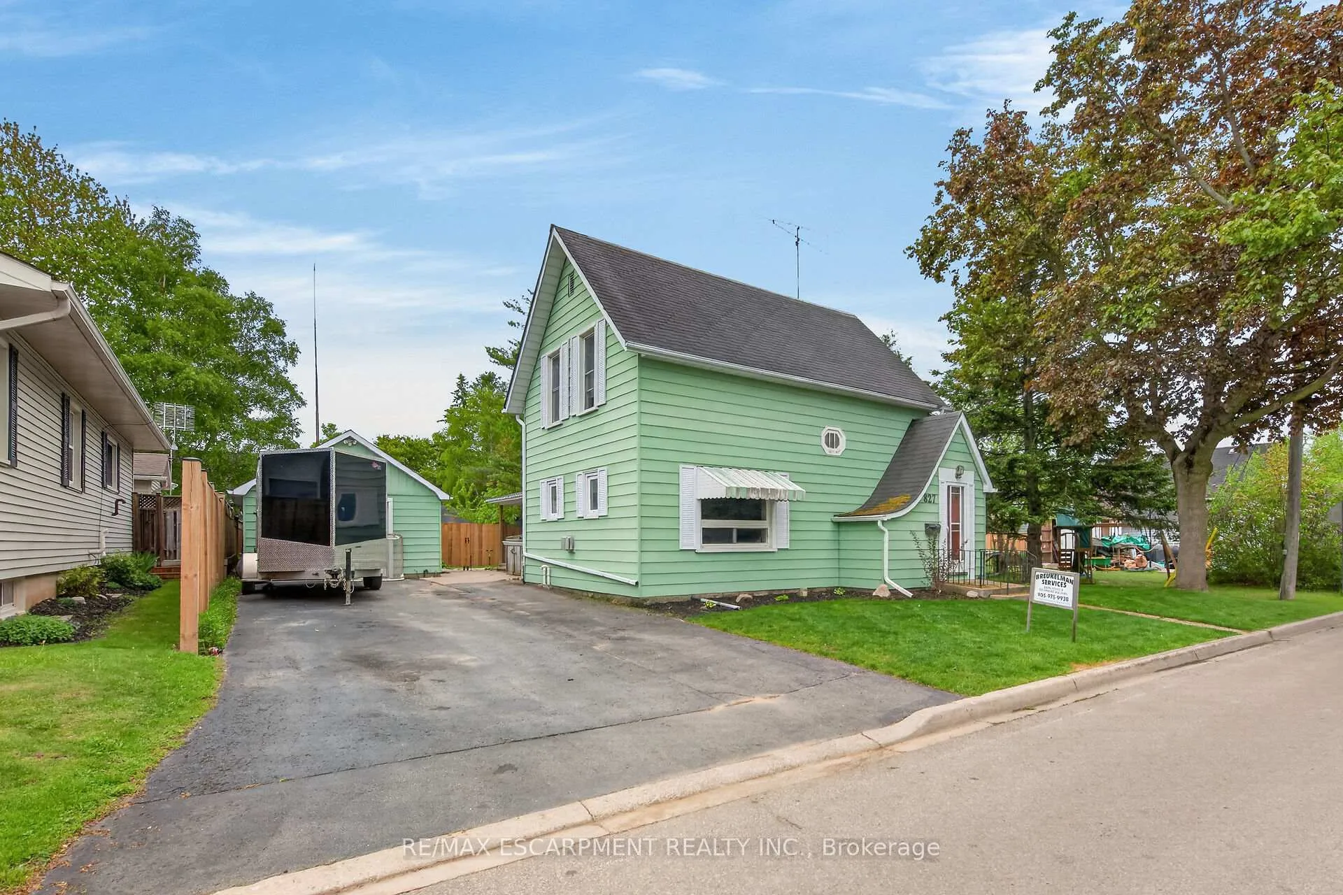 Photo 2 of 827 Pine Street, Haldimand, Dunnville — HOMEH