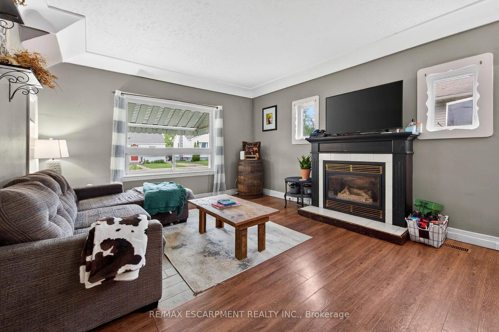 Photo 21 of 827 Pine Street, Haldimand, Dunnville — HOMEH