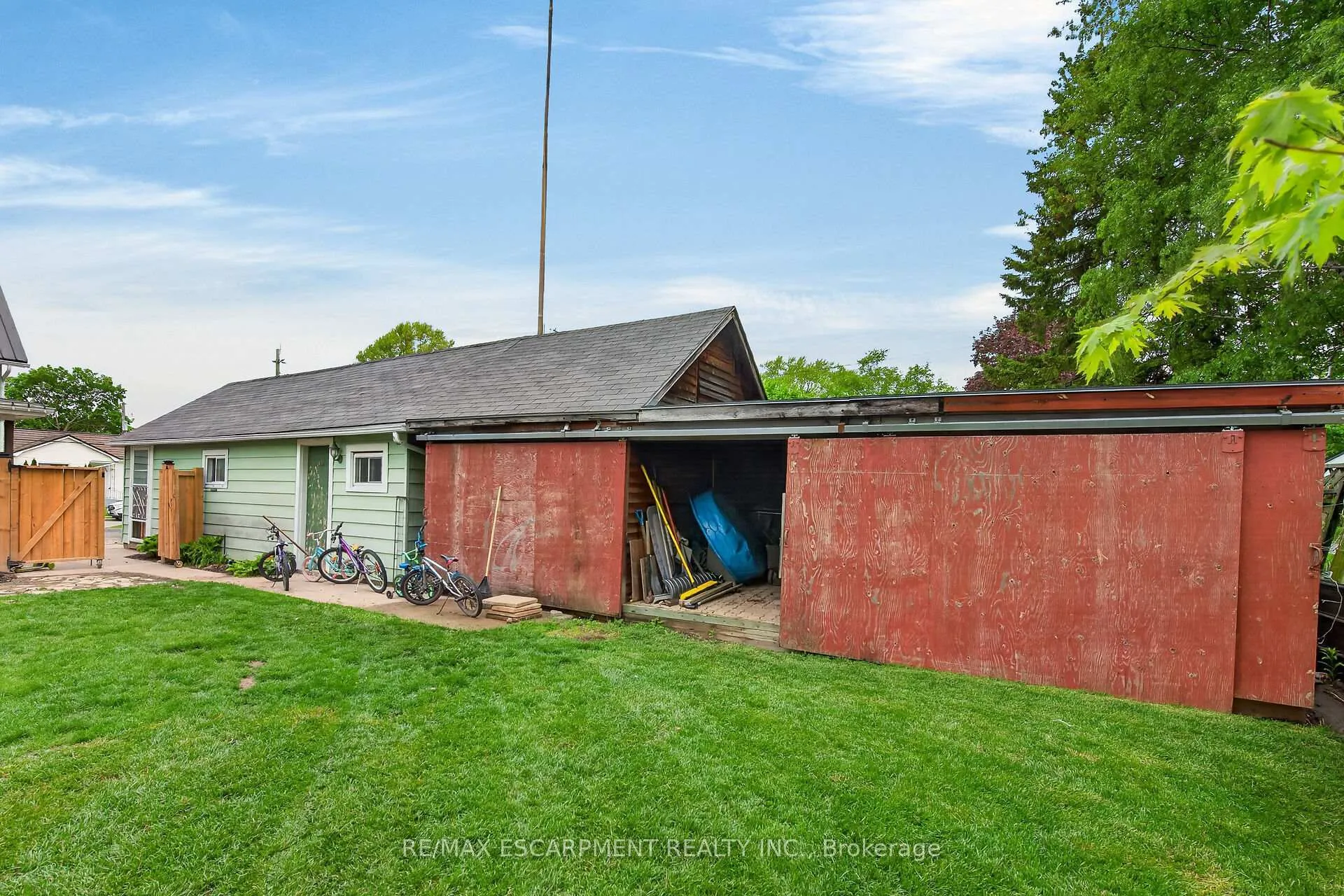 Photo 41 of 827 Pine Street, Haldimand, Dunnville — HOMEH