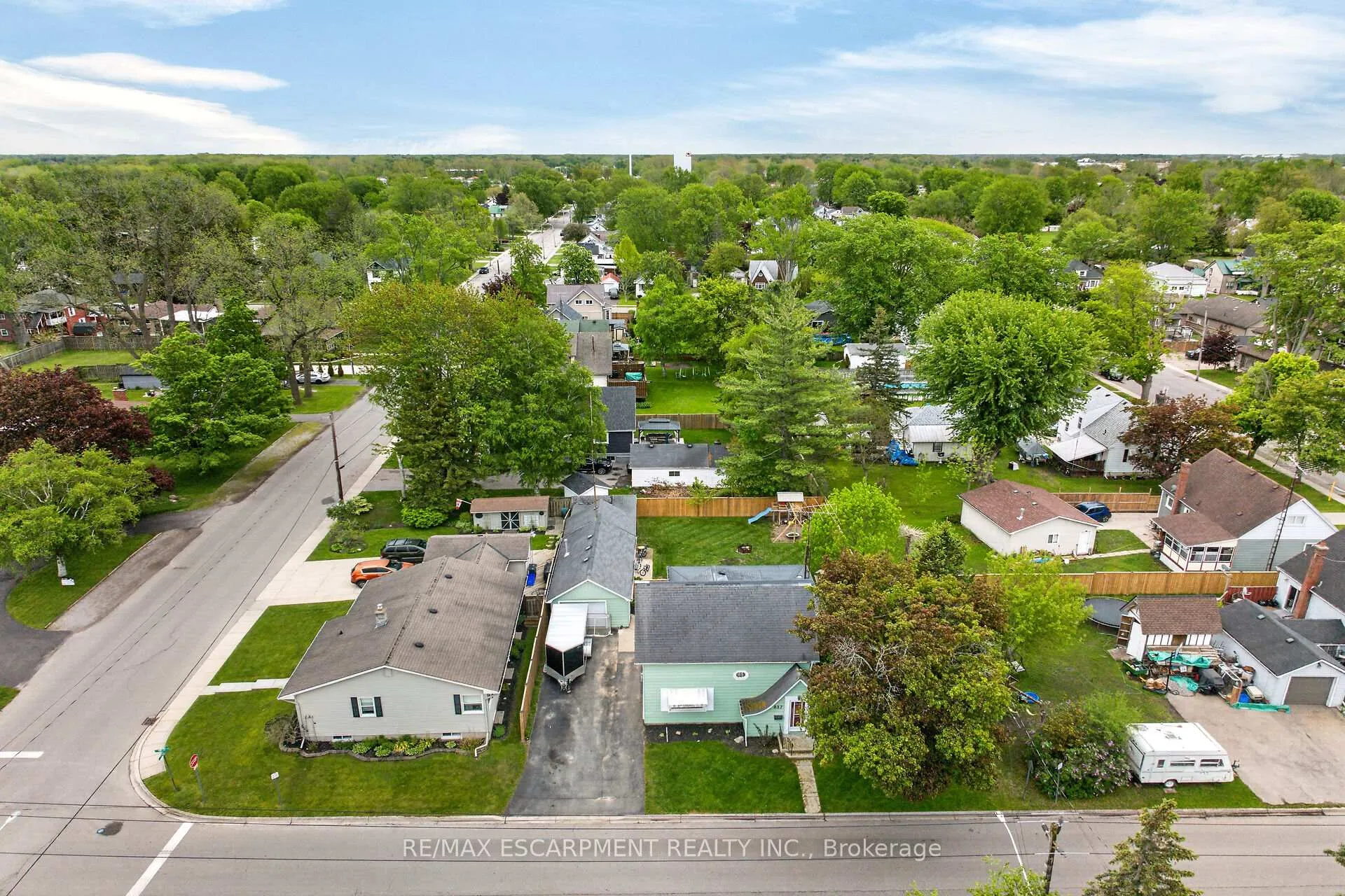 Photo 45 of 827 Pine Street, Haldimand, Dunnville — HOMEH