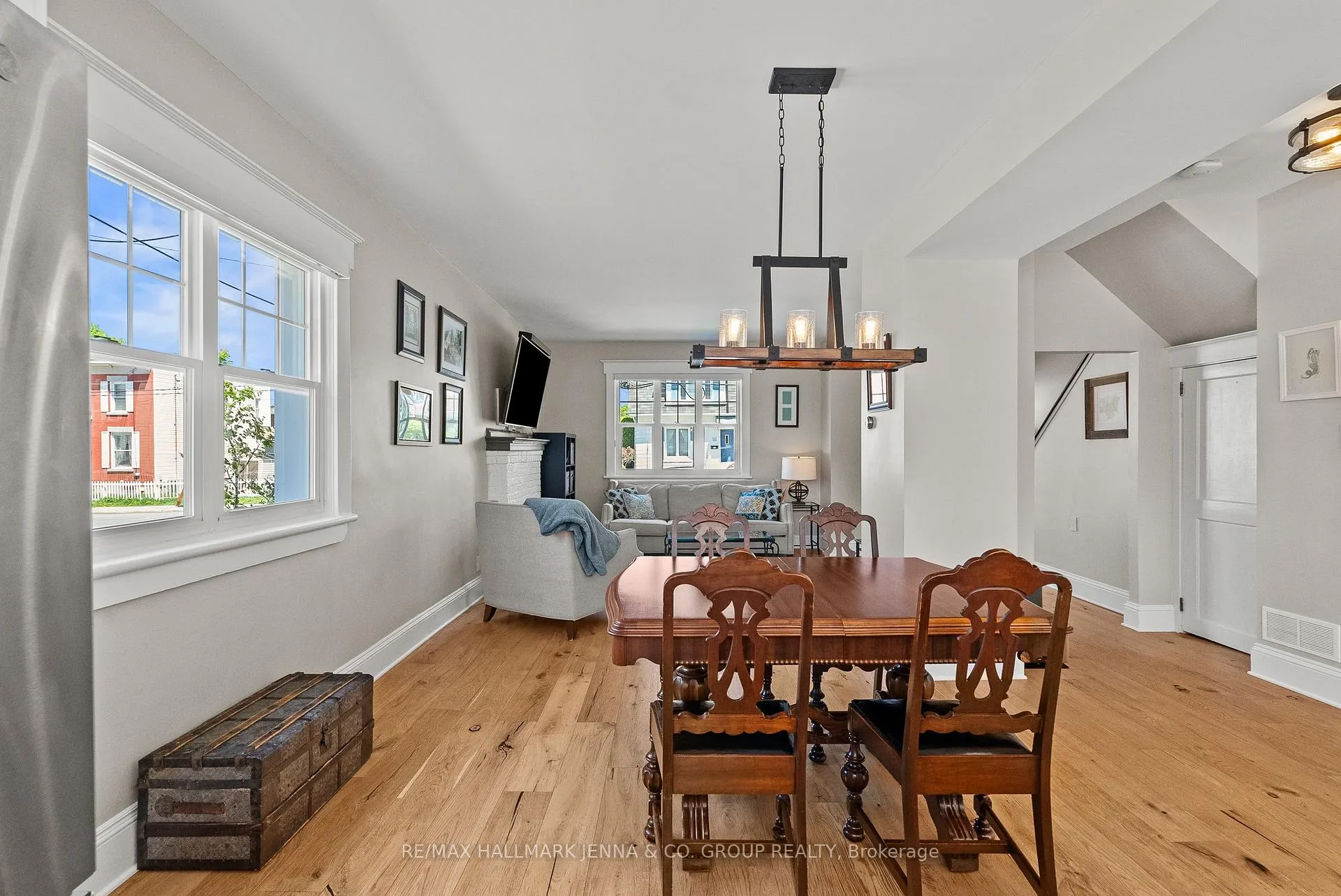 Photo 8 of 114 Hamilton Avenue N, Ottawa, Ottawa West — HOMEH