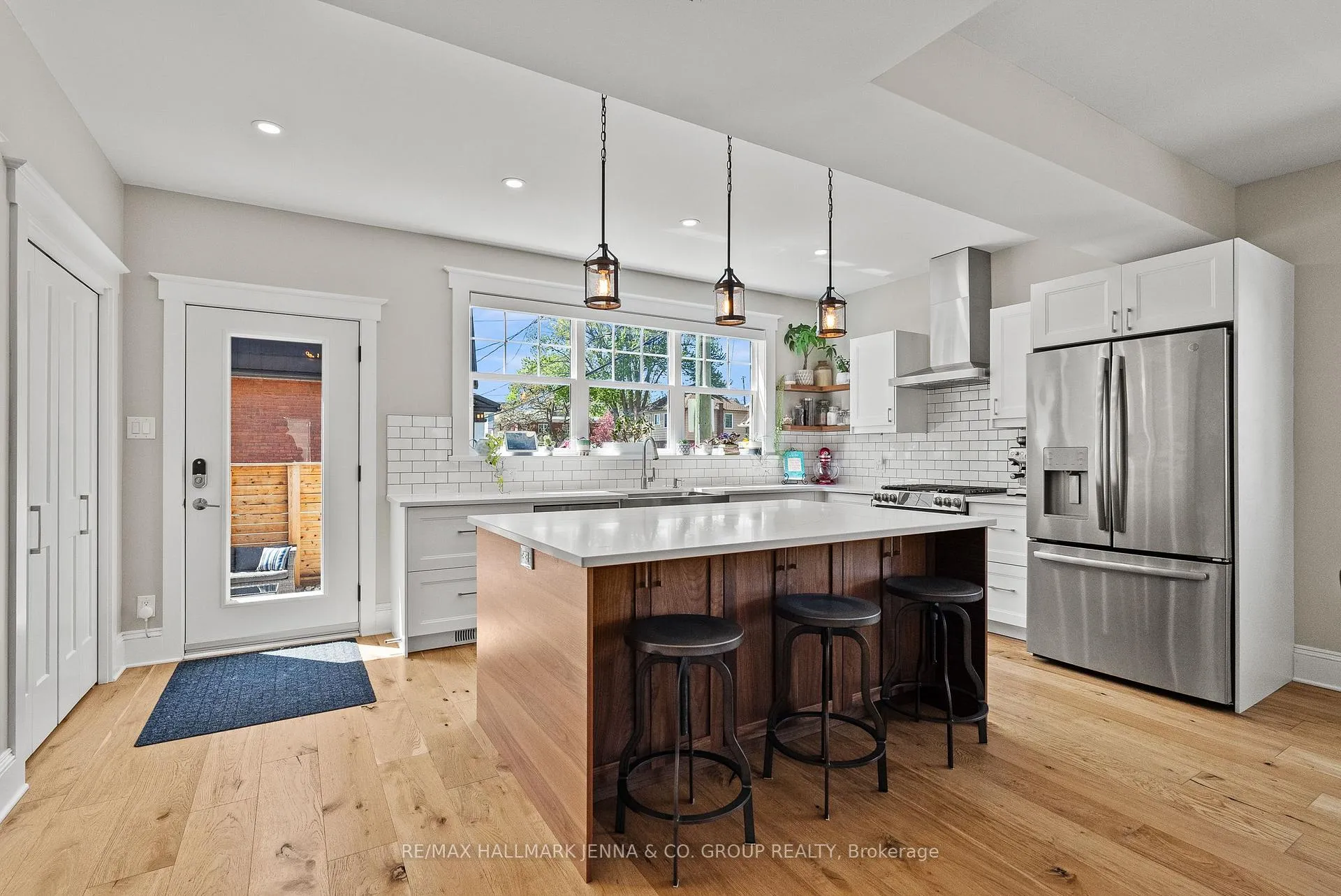 Photo 11 of 114 Hamilton Avenue N, Ottawa, Ottawa West — HOMEH