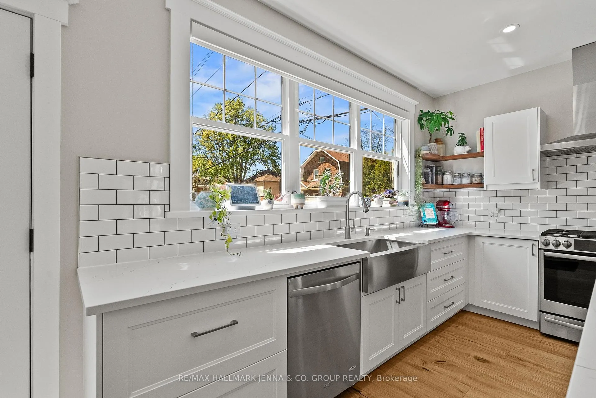 Photo 13 of 114 Hamilton Avenue N, Ottawa, Ottawa West — HOMEH