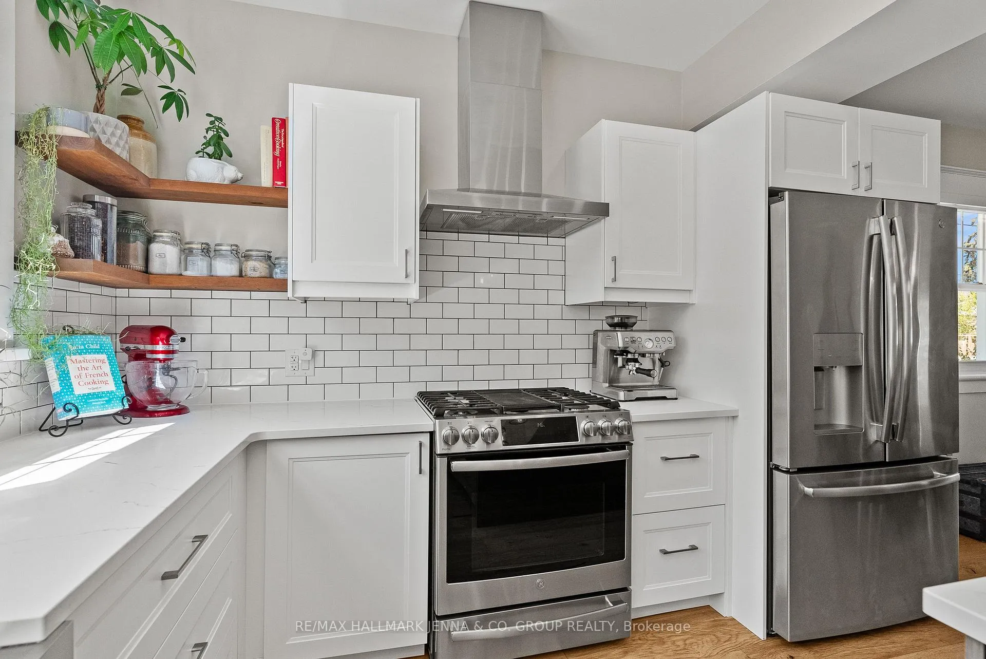 Photo 15 of 114 Hamilton Avenue N, Ottawa, Ottawa West — HOMEH