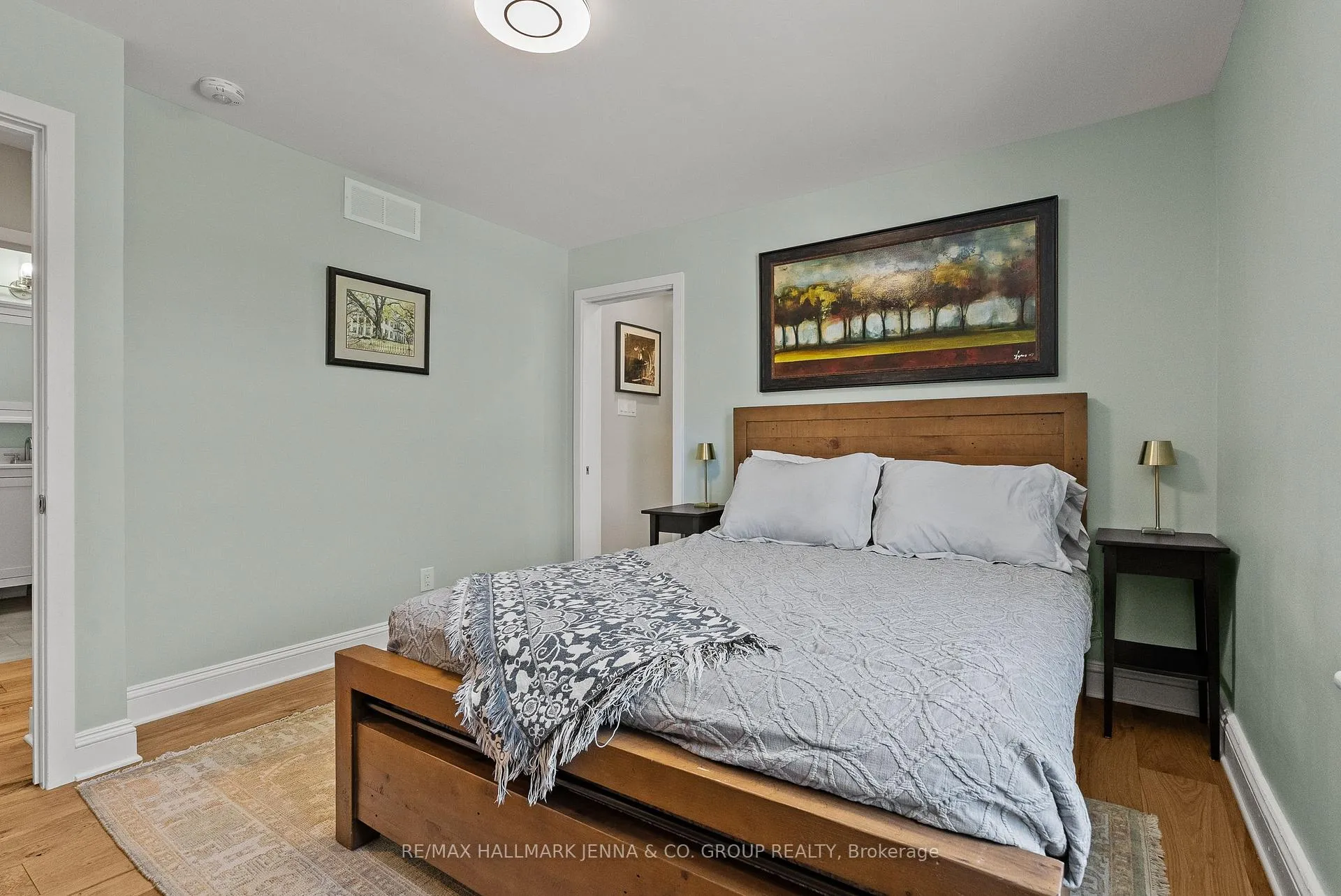 Photo 19 of 114 Hamilton Avenue N, Ottawa, Ottawa West — HOMEH