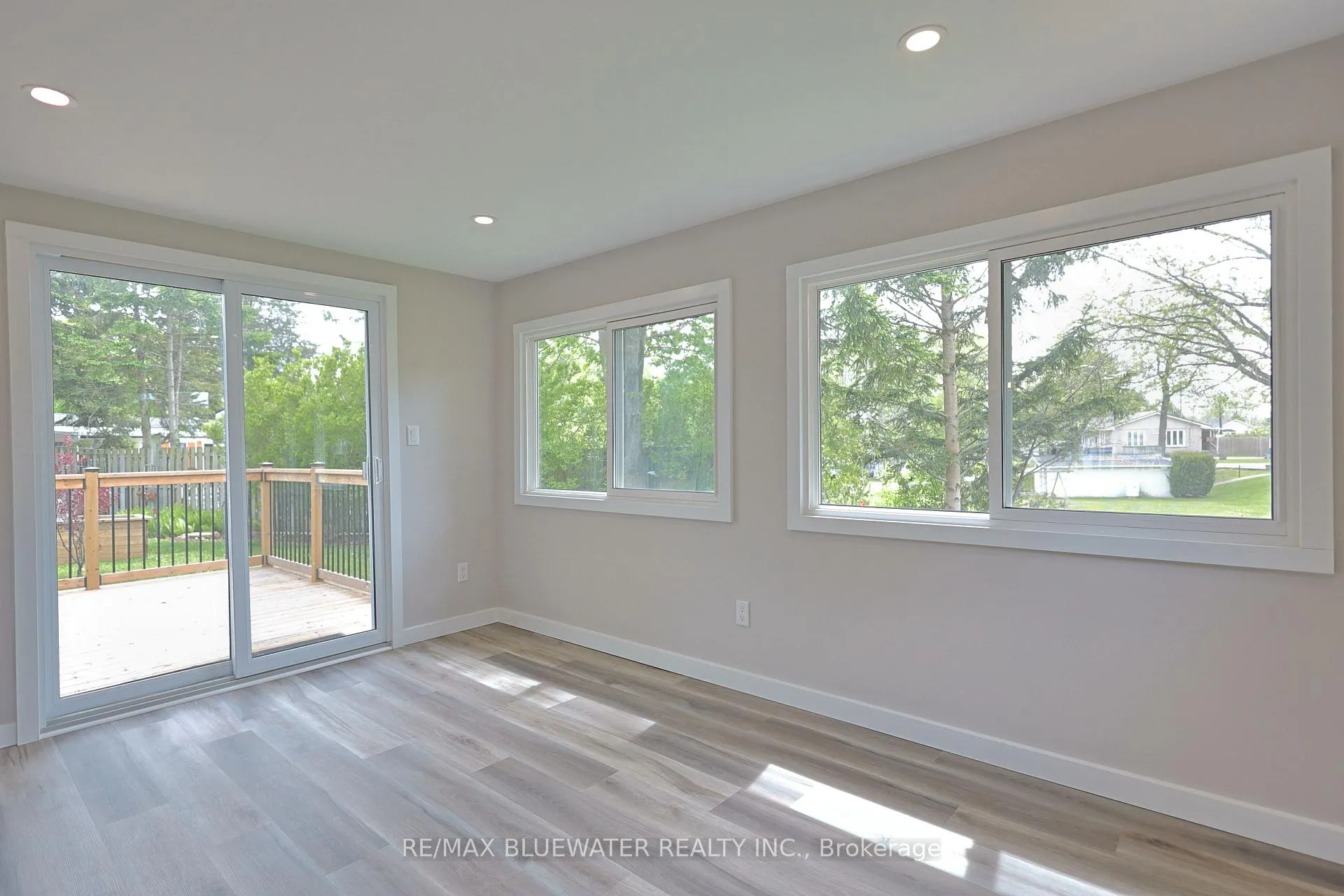 Photo 2 of 179 Pebble Beach Parkway, South Huron, Stephen — HOMEH