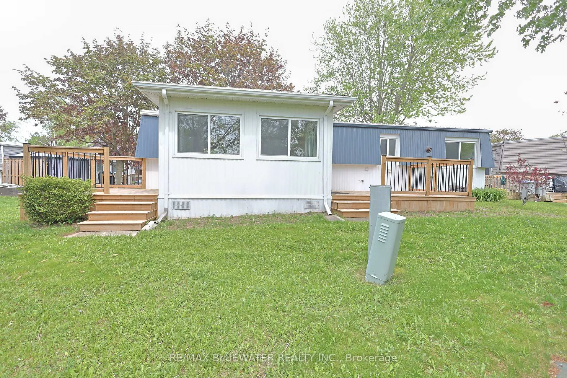 Photo 5 of 179 Pebble Beach Parkway, South Huron, Stephen — HOMEH