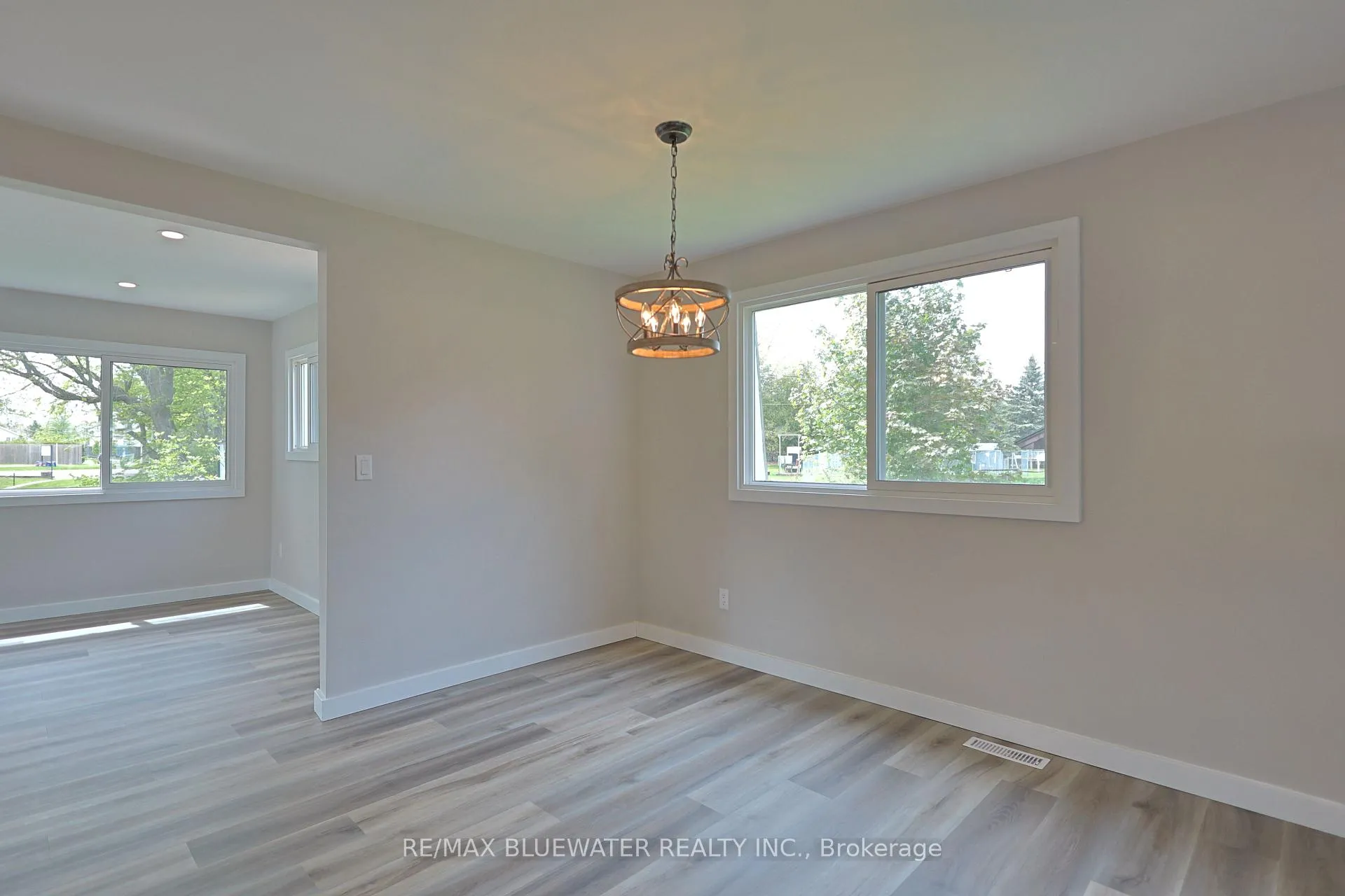 Photo 13 of 179 Pebble Beach Parkway, South Huron, Stephen — HOMEH