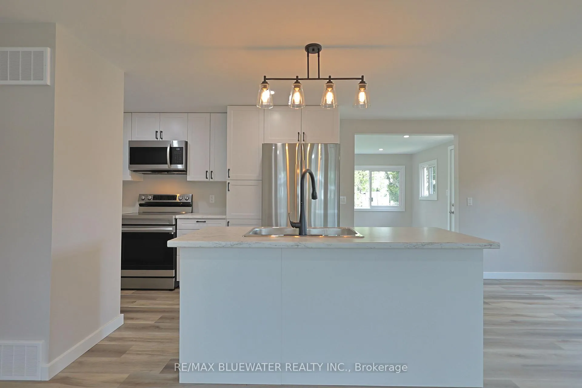 Photo 16 of 179 Pebble Beach Parkway, South Huron, Stephen — HOMEH