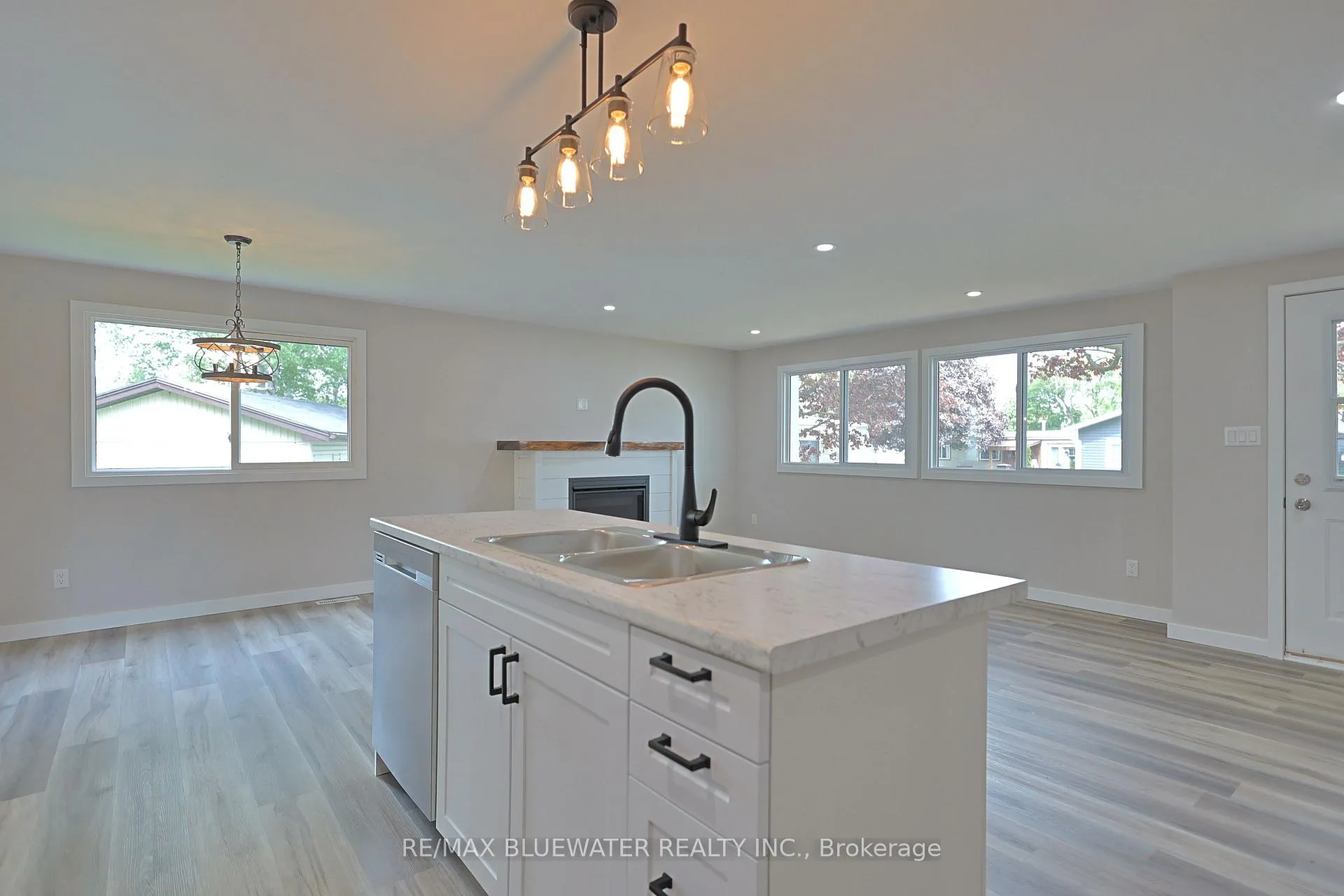 Photo 18 of 179 Pebble Beach Parkway, South Huron, Stephen — HOMEH