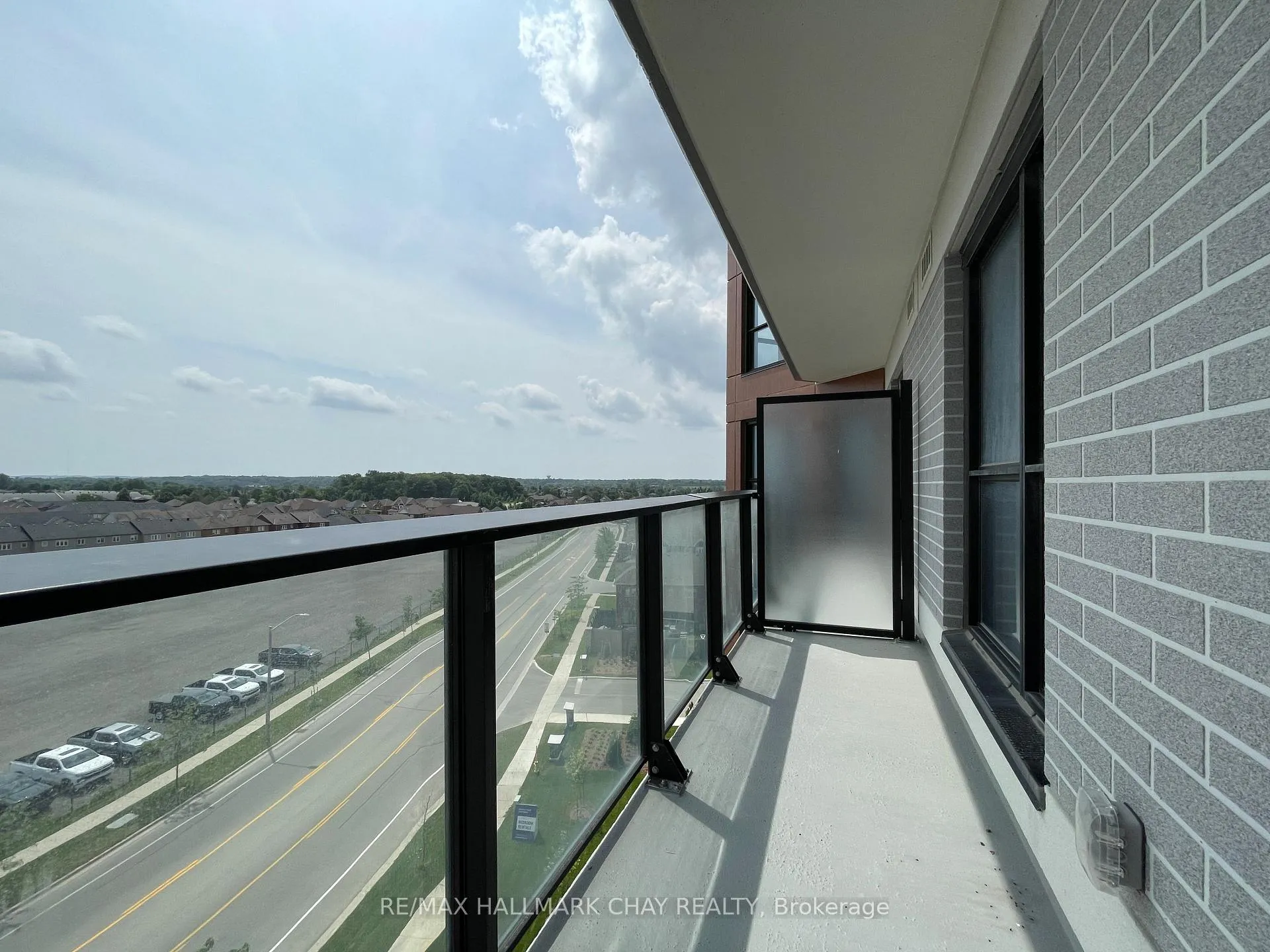 Photo 15 of Unit 412, 30 Hanmer Street W, Barrie, West Bayfield — HOMEH