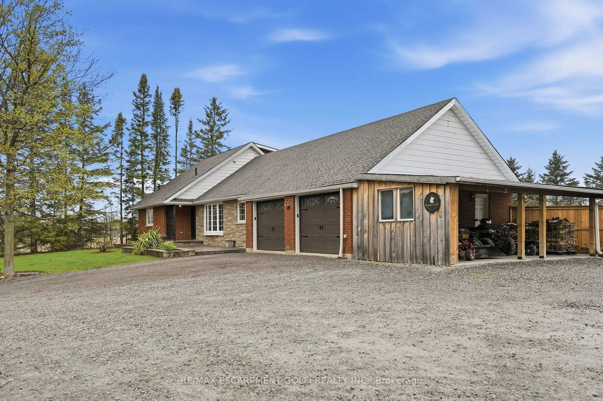 Photo 3 of 800 Hall Road, Hamilton, Rural Glanbrook — HOMEH