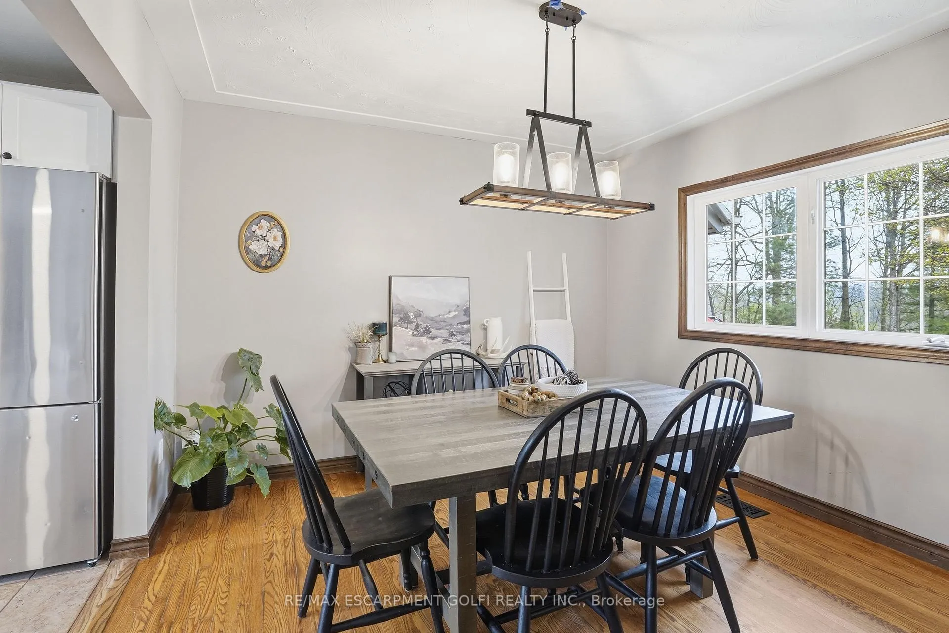 Photo 8 of 800 Hall Road, Hamilton, Rural Glanbrook — HOMEH