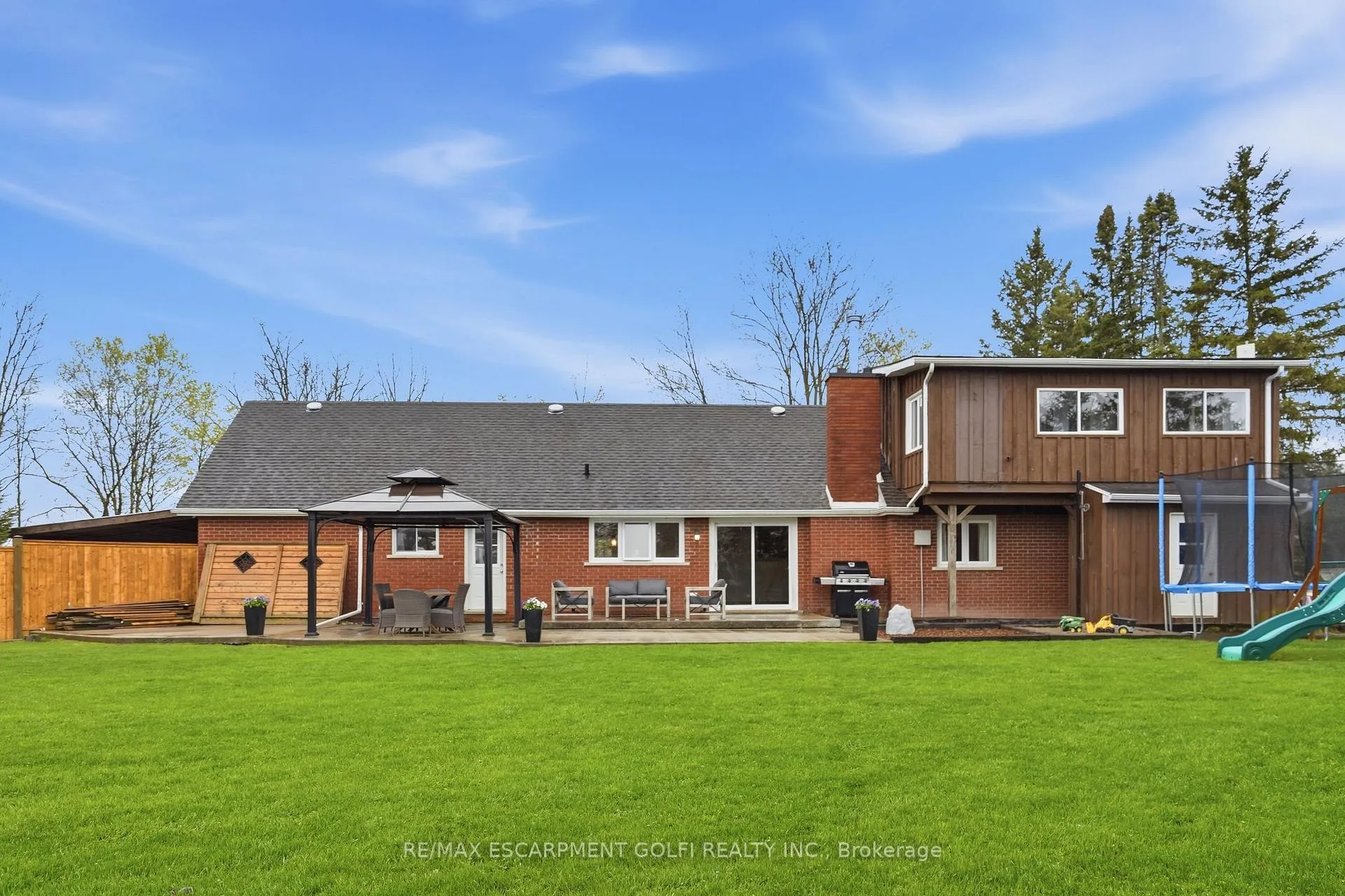 Photo 27 of 800 Hall Road, Hamilton, Rural Glanbrook — HOMEH