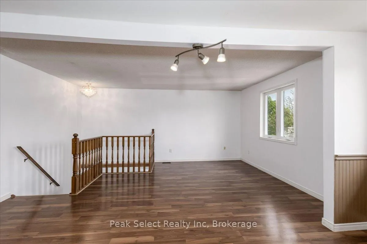 Photo 15 of 29 Southvale Road, St. Marys — HOMEH
