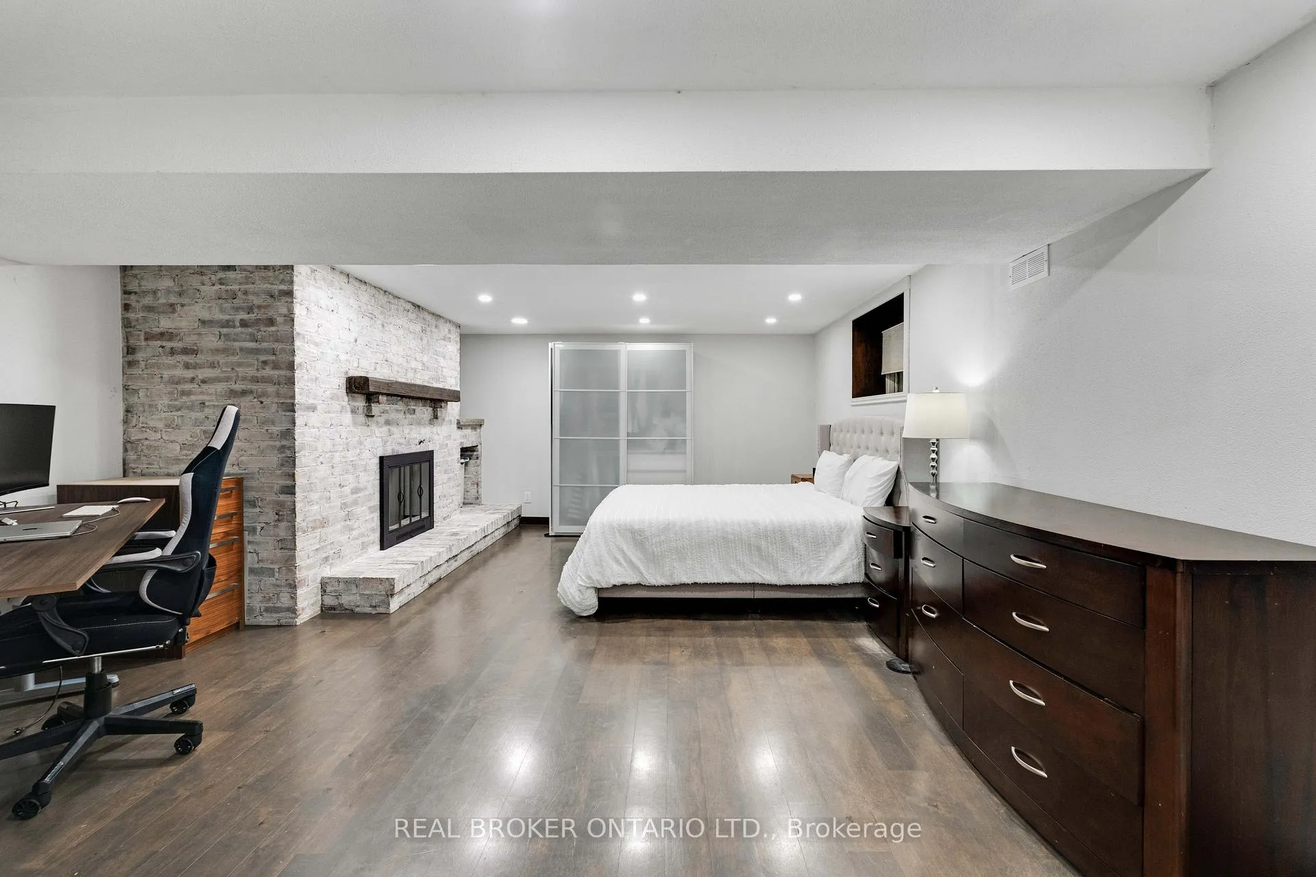 Photo 31 of 44 Hickman Street, Caledon, Bolton West — HOMEH