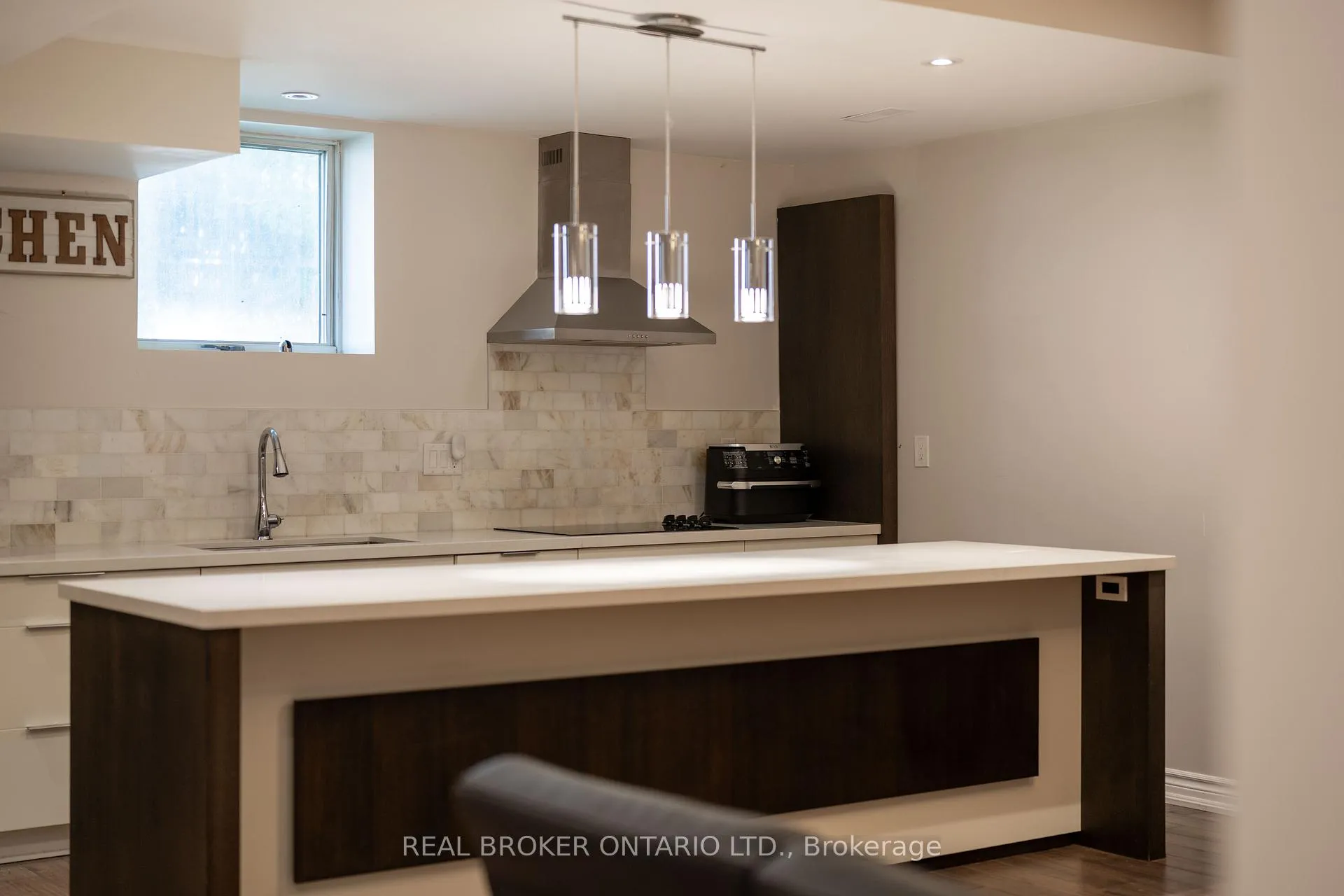 Photo 37 of 44 Hickman Street, Caledon, Bolton West — HOMEH