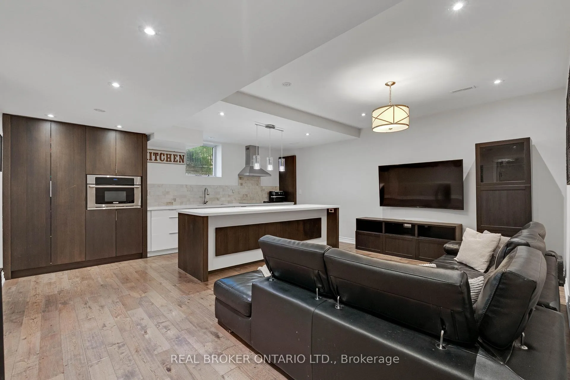 Photo 38 of 44 Hickman Street, Caledon, Bolton West — HOMEH