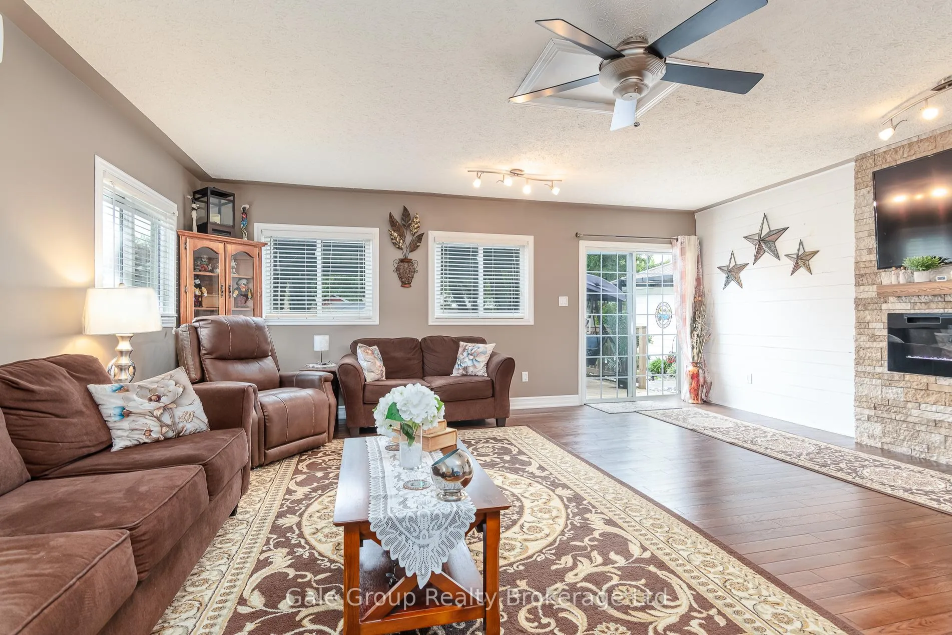 Photo 37 of 183 Byron Street, Zorra, Thamesford — HOMEH