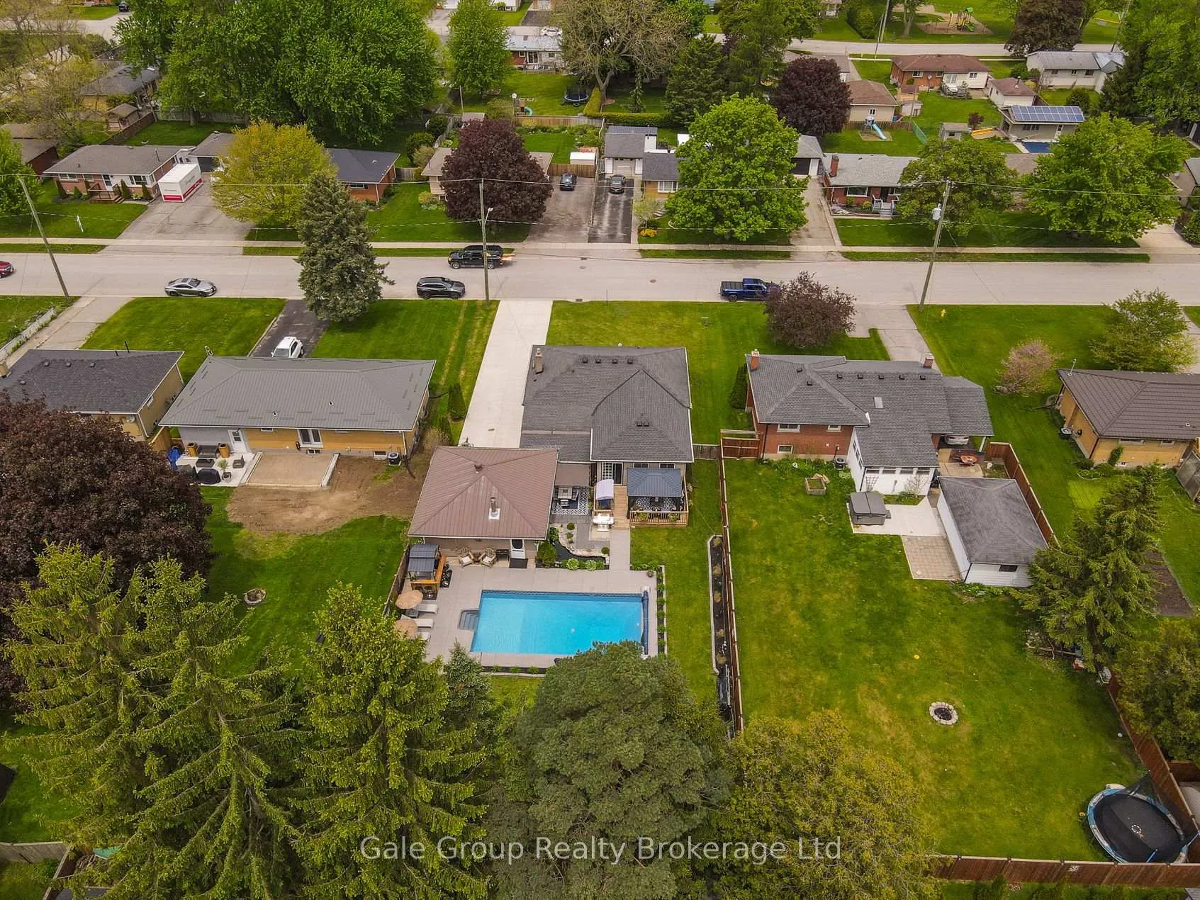 Photo 46 of 183 Byron Street, Zorra, Thamesford — HOMEH