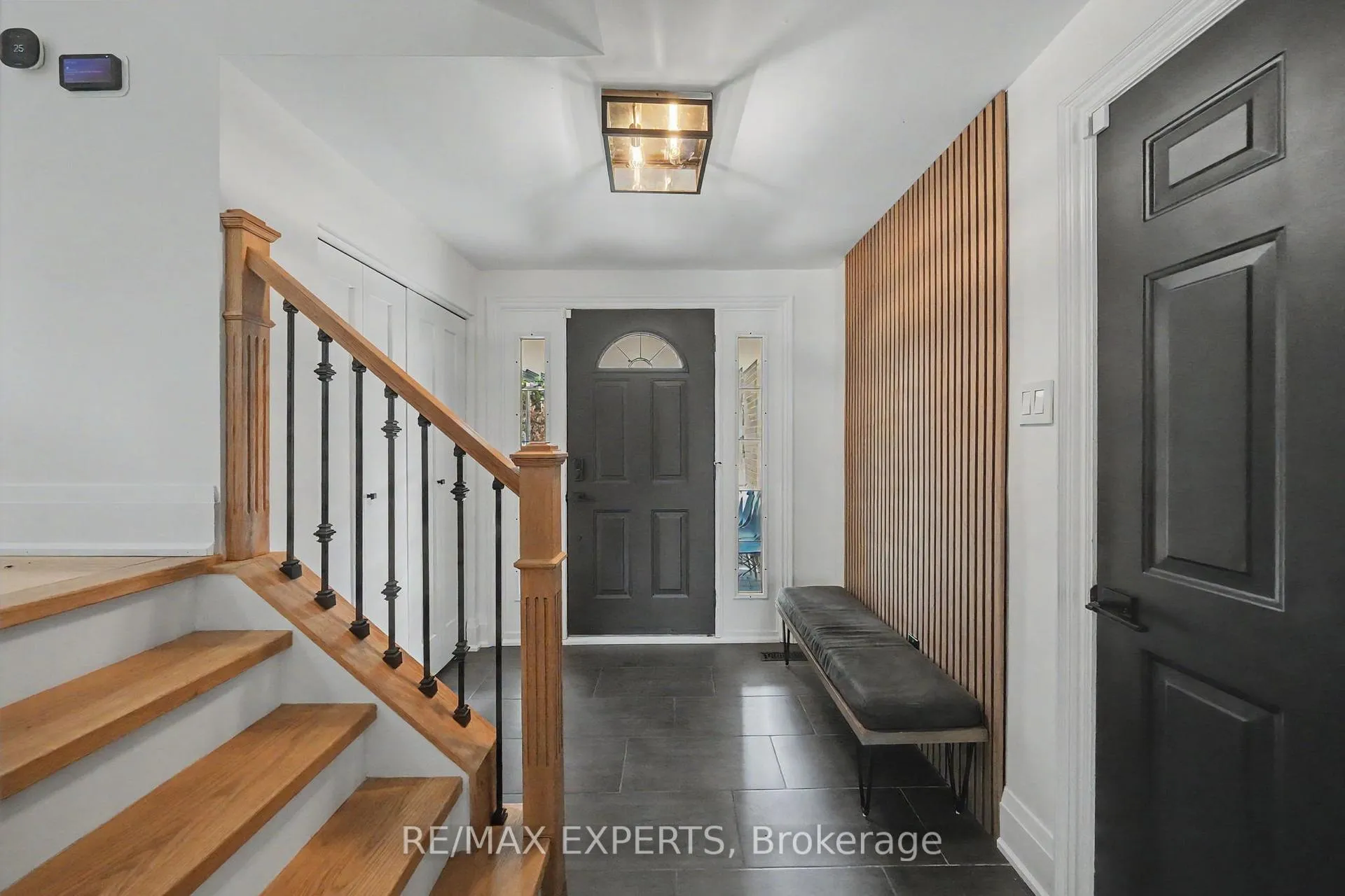 Photo 5 of 21 Bigwin Drive, Aurora, Aurora Heights — HOMEH