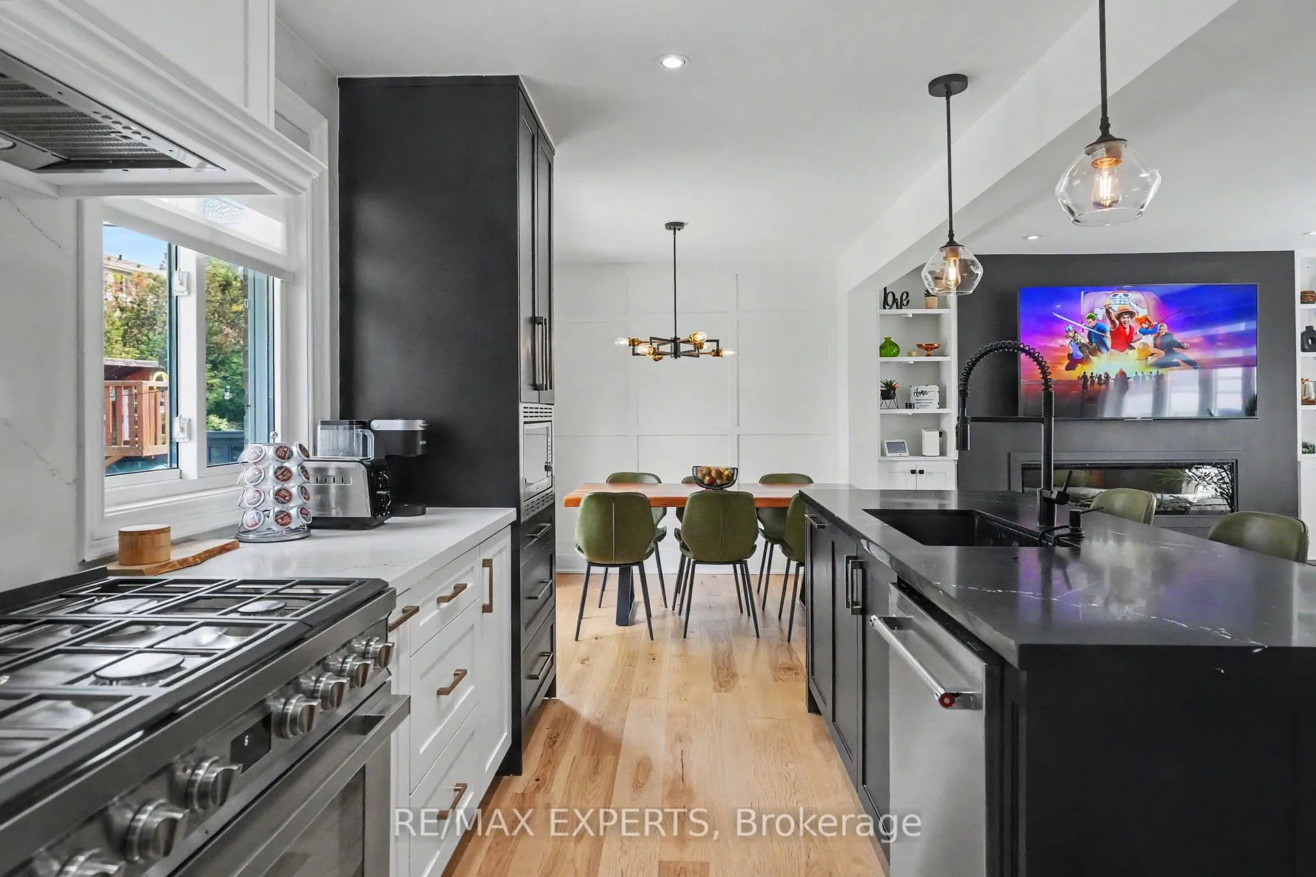 Photo 14 of 21 Bigwin Drive, Aurora, Aurora Heights — HOMEH